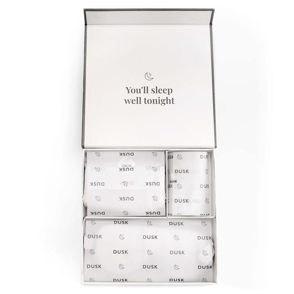 Dusklia - 19 Momme Silk Pillowcase, Eye Mask and Hair Tie Gift Set - Champagne