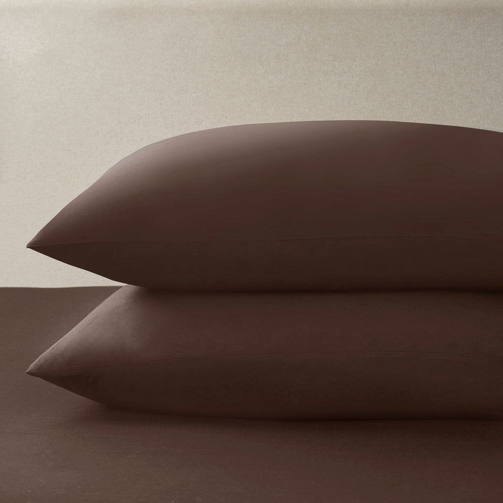 Dusklia - Pair of Plain-Dye Classic Pillowcases - 200 Thread Count - Chocolate