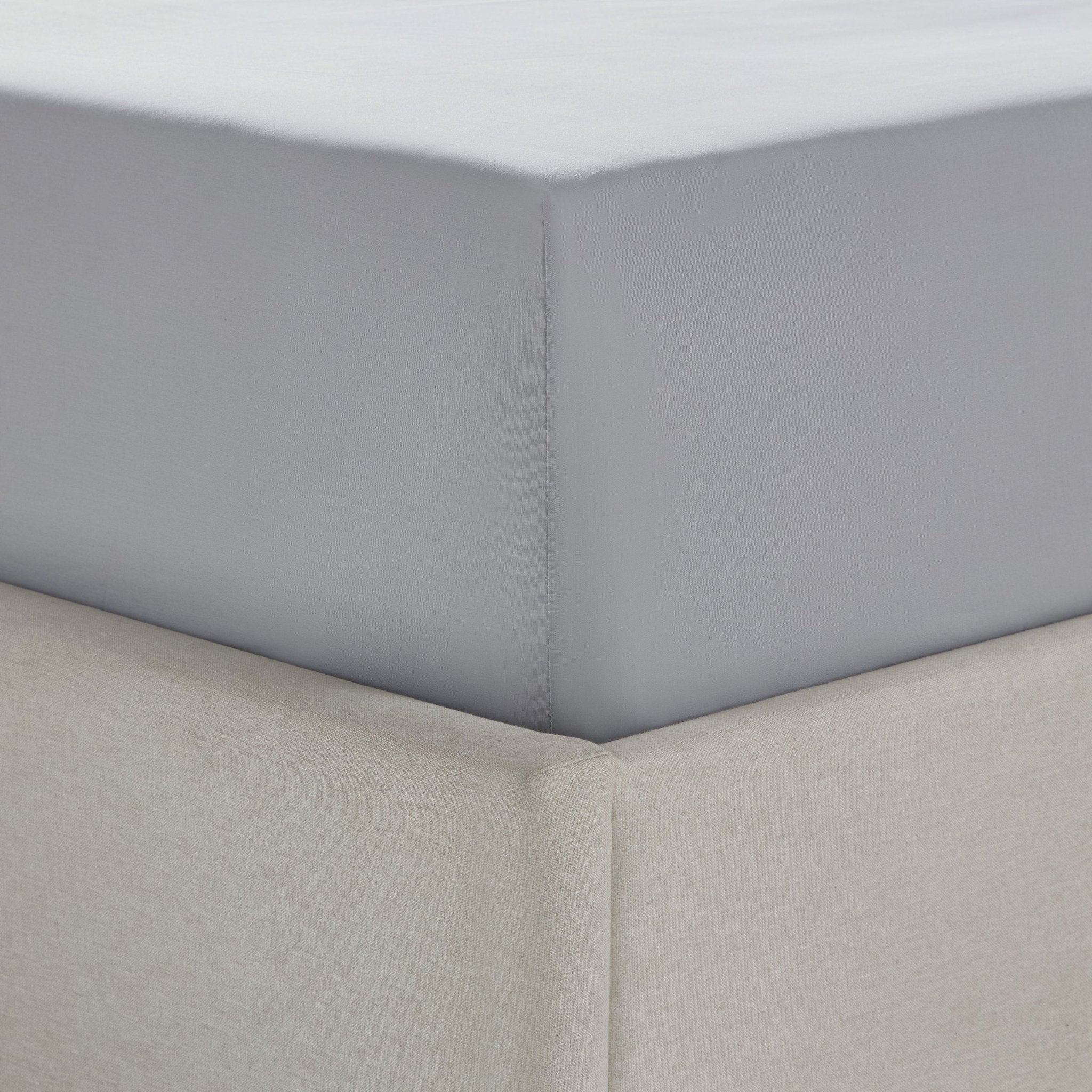 Dusklia - 200 Thread Count Plain-Dye Fitted Sheet - Light Grey