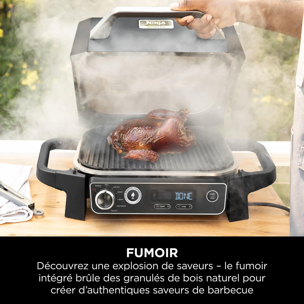 Pack barbecue électrique & Fumoir Ninja Woodfire avec chariot et housse
