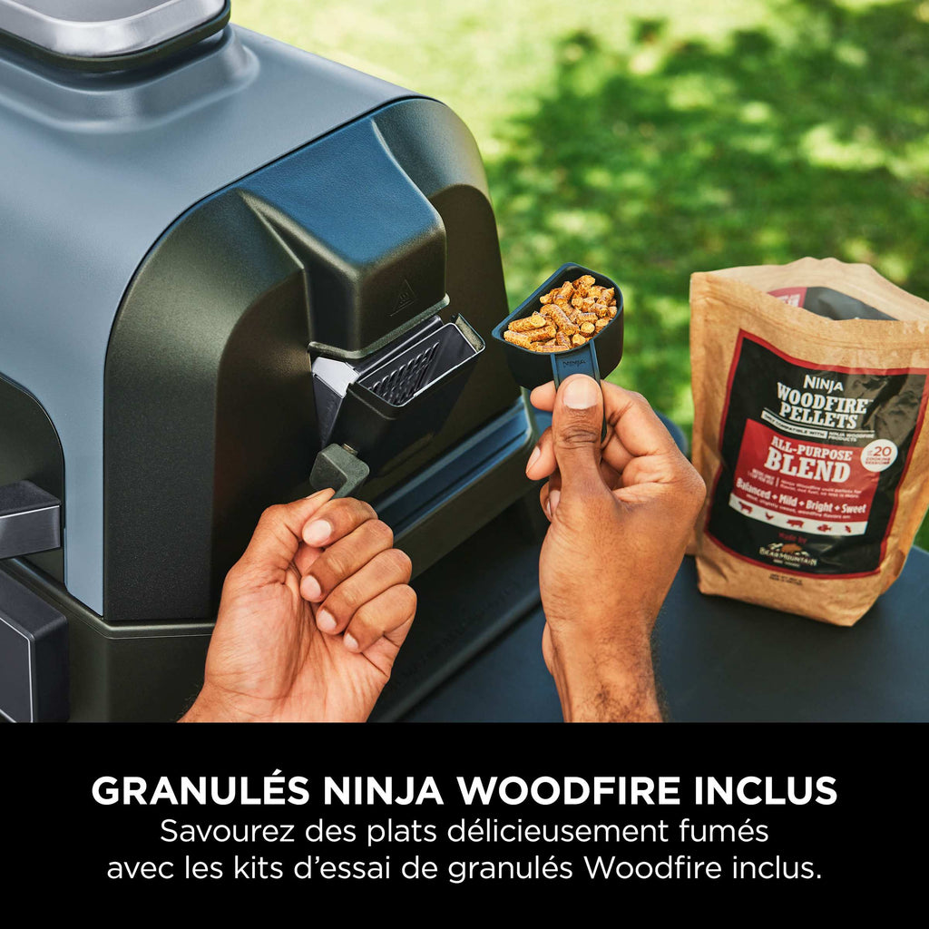 Barbecue électrique et fumoir Ninja Woodfire Pro Connect XL avec housse - Noir et Or