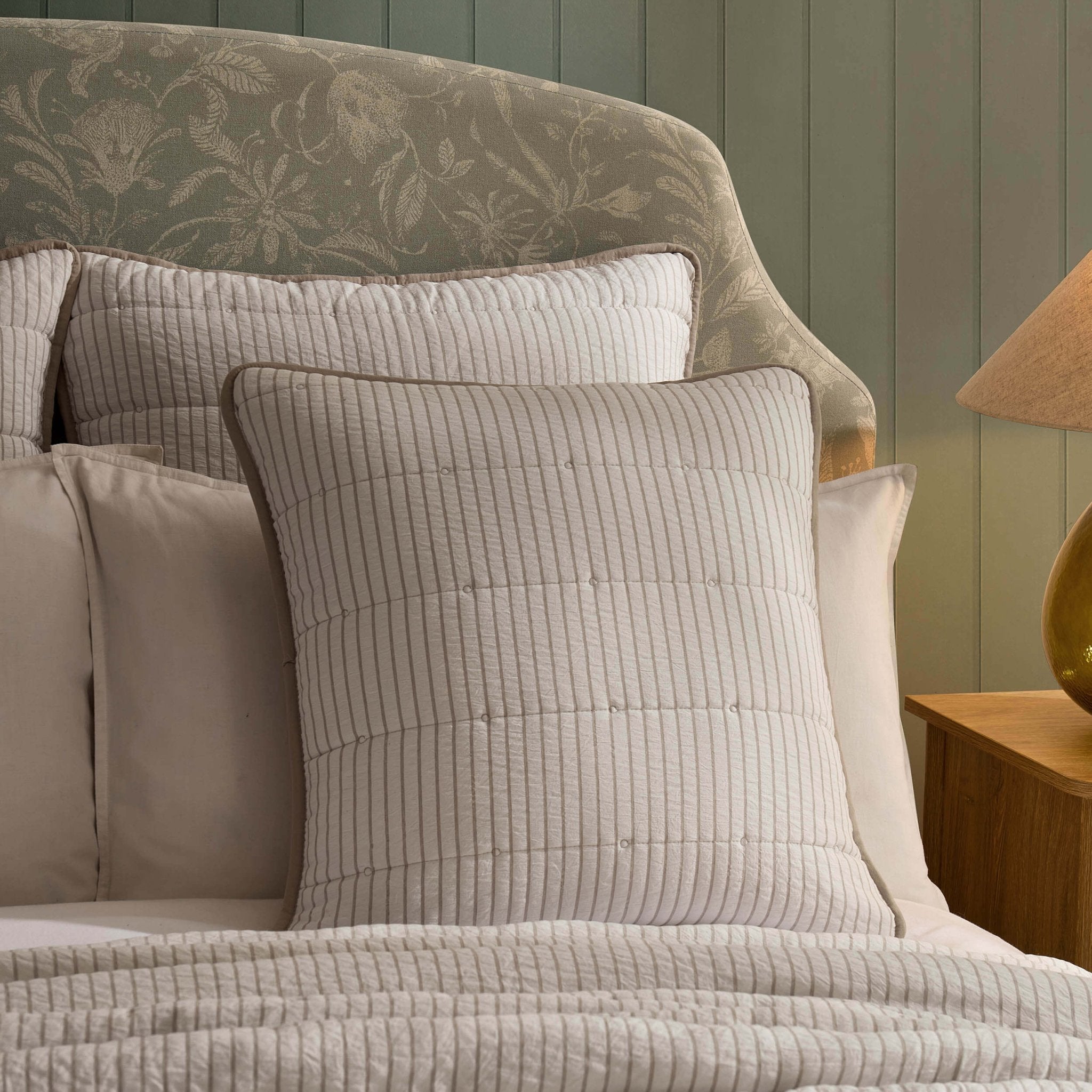 Dusklia - Albi Stripe Seersucker Cushion Cover - Natural/White