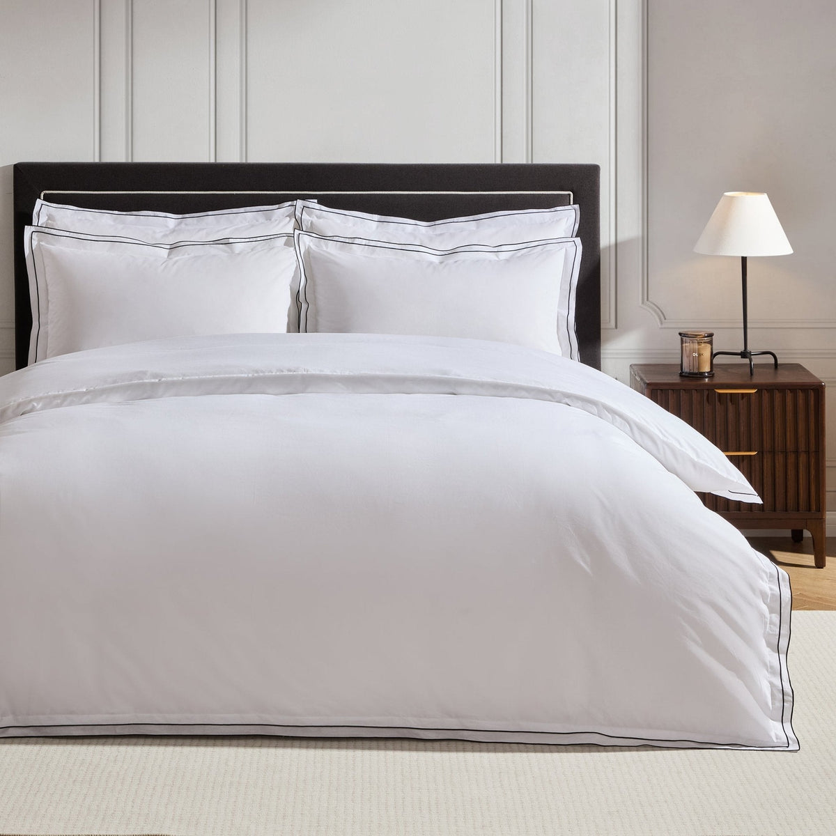 Dusklia - Alessia 300 Thread Count Embroidered Edge Duvet Cover - White/Black