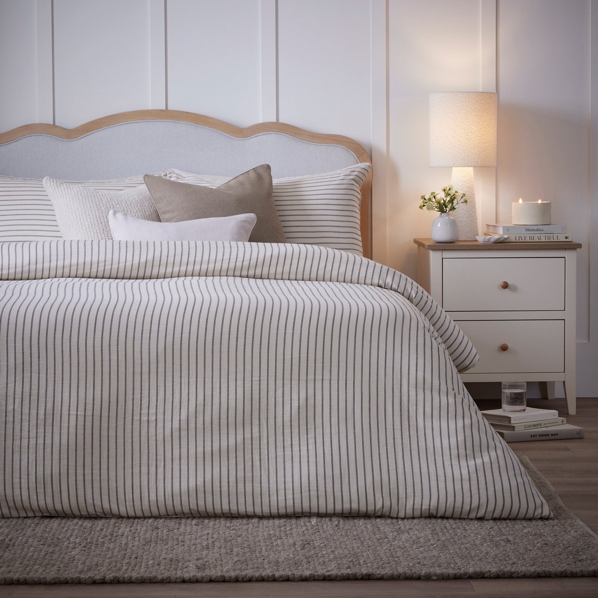 Dusklia - Amalfi 200 Thread Count Pinstripe Duvet Cover & Pillowcase Set - Cream/Navy