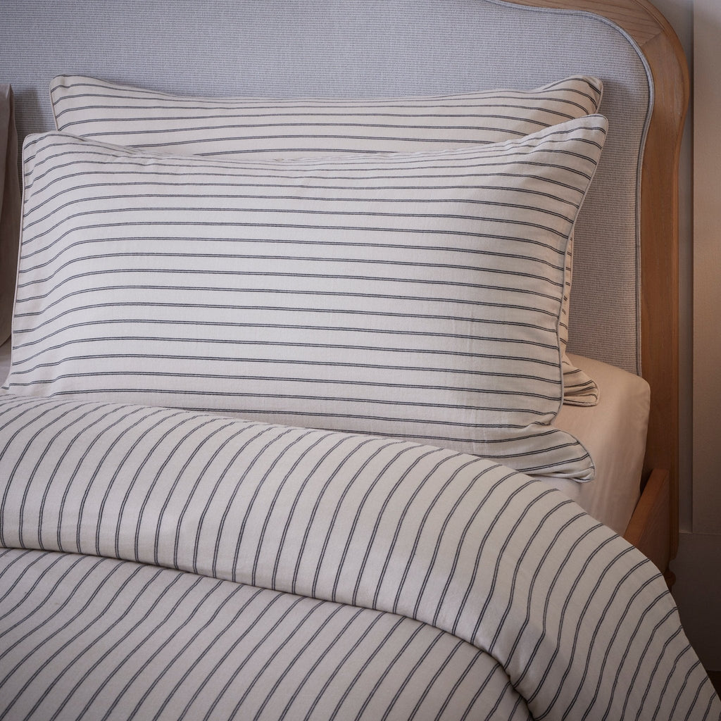 Dusklia - Amalfi 200 Thread Count Pinstripe Duvet Cover & Pillowcase Set - Cream/Navy