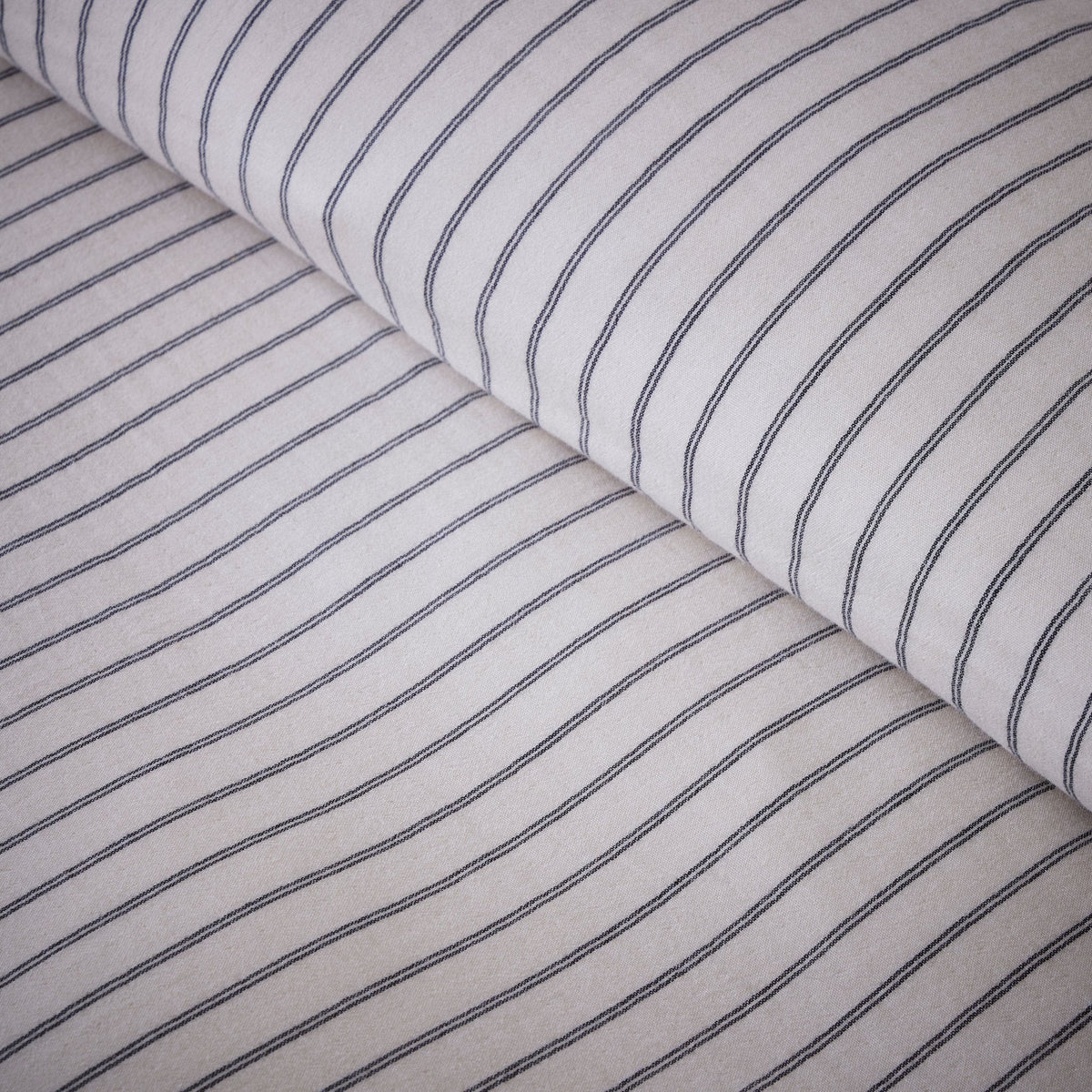 Dusklia - Amalfi 200 Thread Count Pinstripe Duvet Cover & Pillowcase Set - Cream/Navy