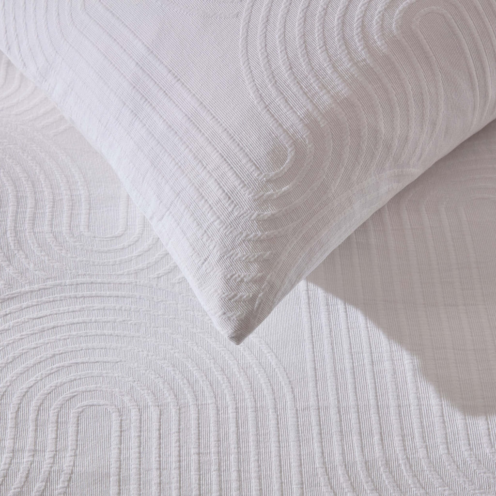 Dusklia - Archie Geo Woven Jaquard 200 Thread Count Duvet Cover & Pillowcase Set - White