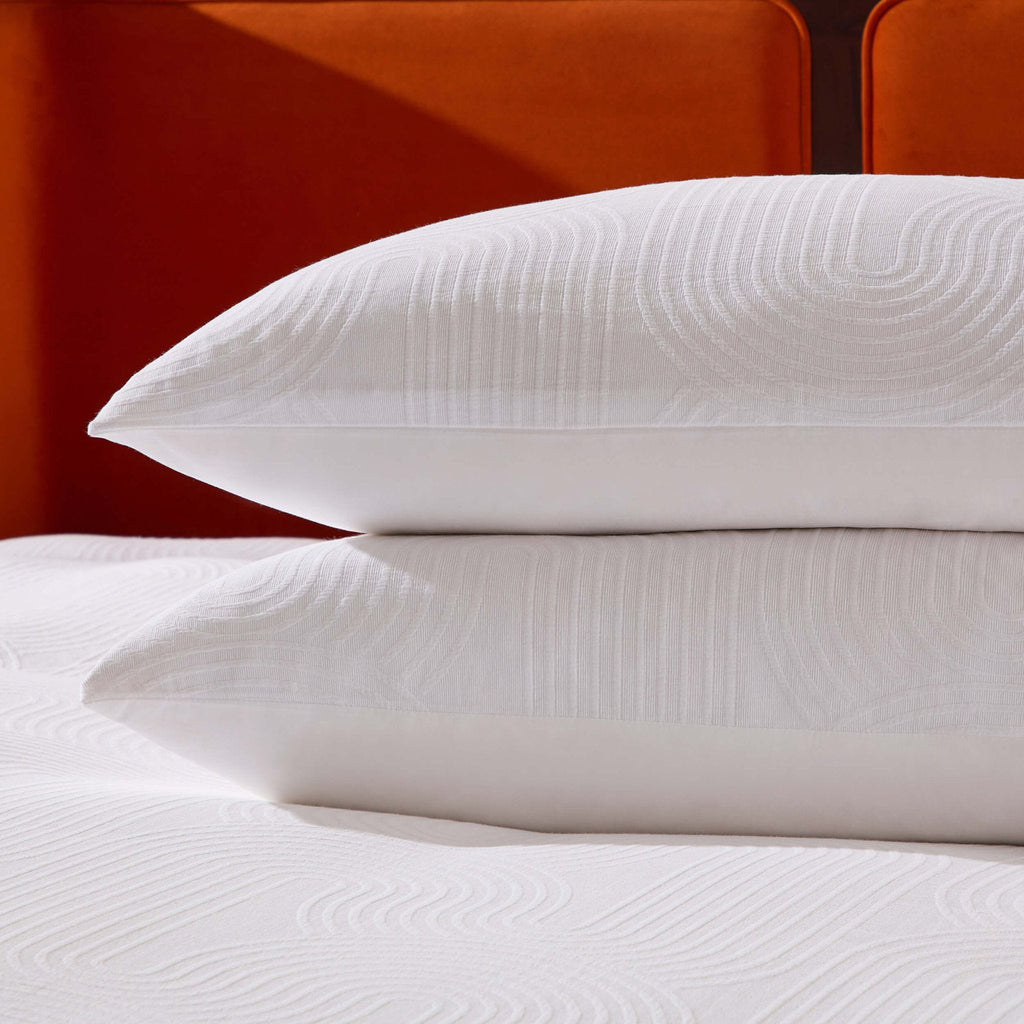 Dusklia - Archie Geo Woven Jaquard 200 Thread Count Duvet Cover & Pillowcase Set - White