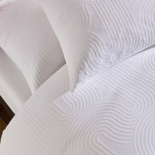 Dusklia - Archie Geo Woven Jaquard 200 Thread Count Duvet Cover & Pillowcase Set - White
