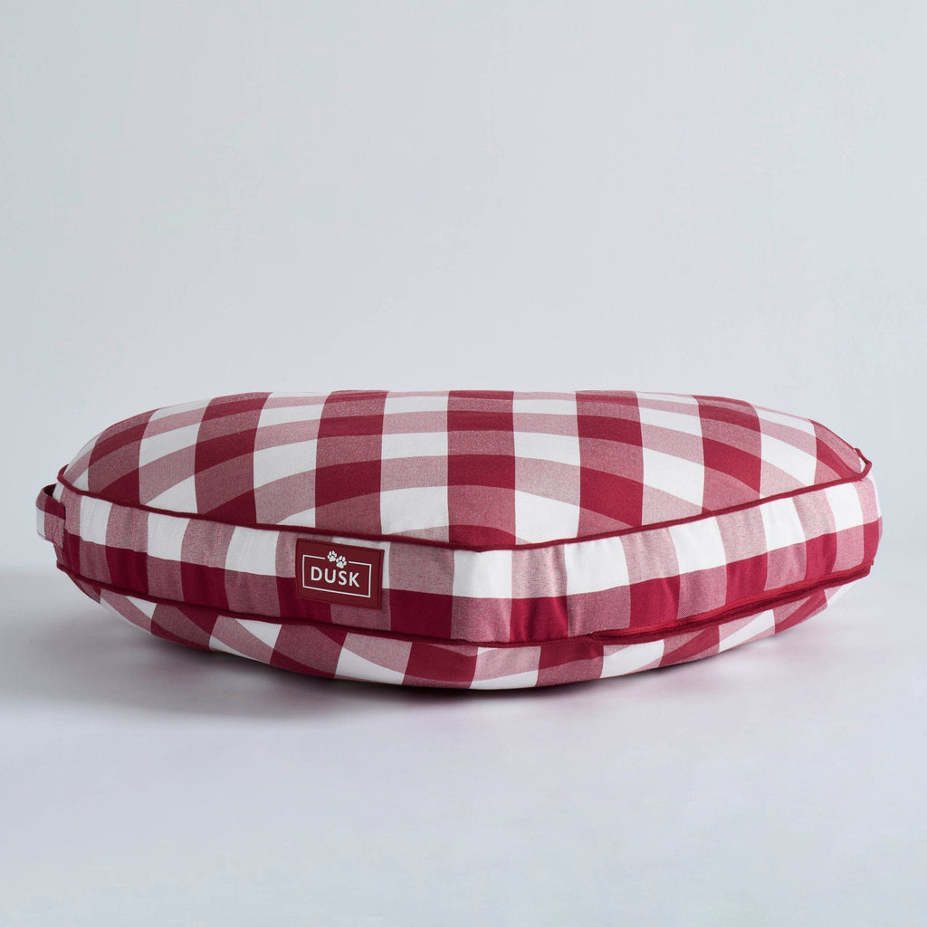Dusklia - Beau Gingham Love Heart Dog Bed - White/Red