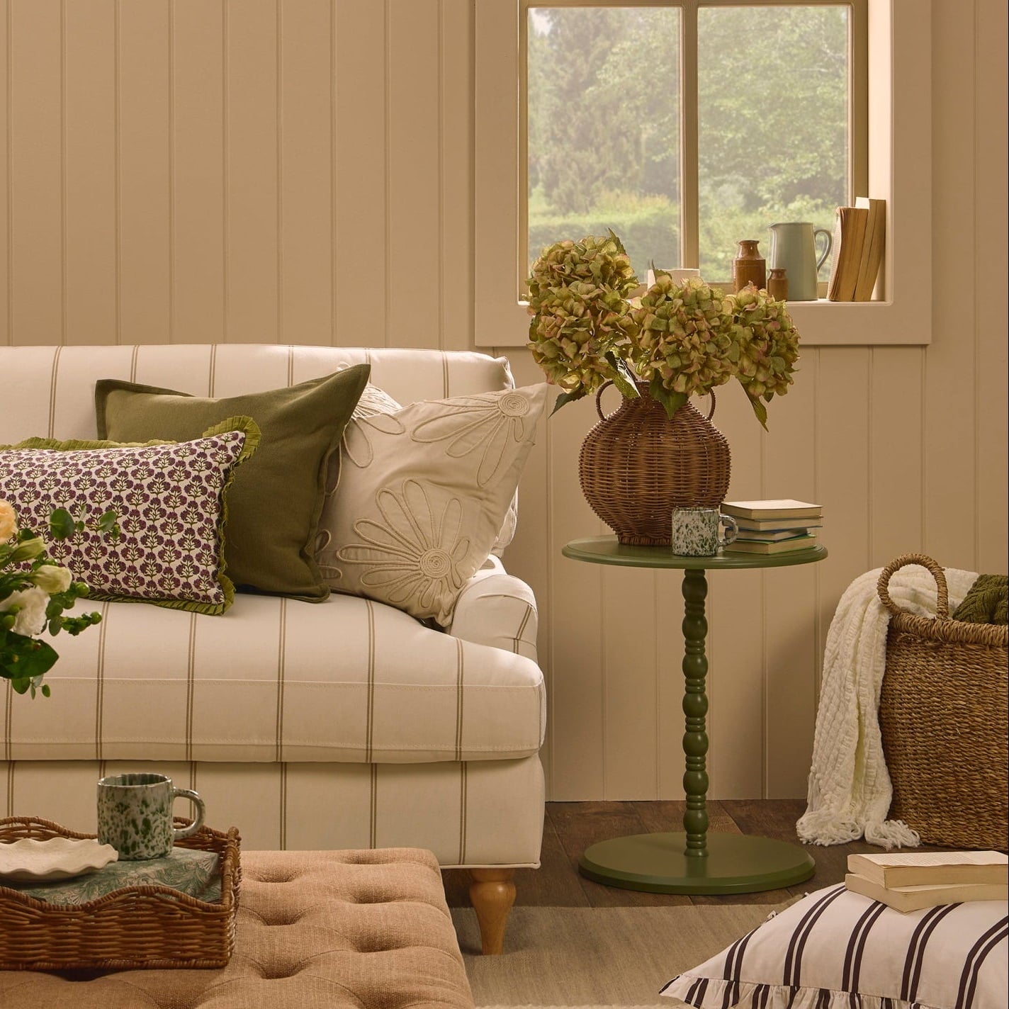Dusklia - Bonnie Bobbin Side Table - Olive
