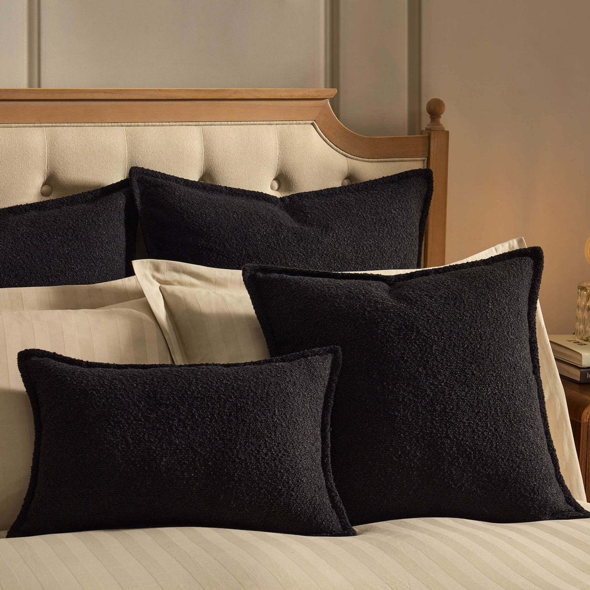 Dusklia - Boucle Cushion Cover - Black