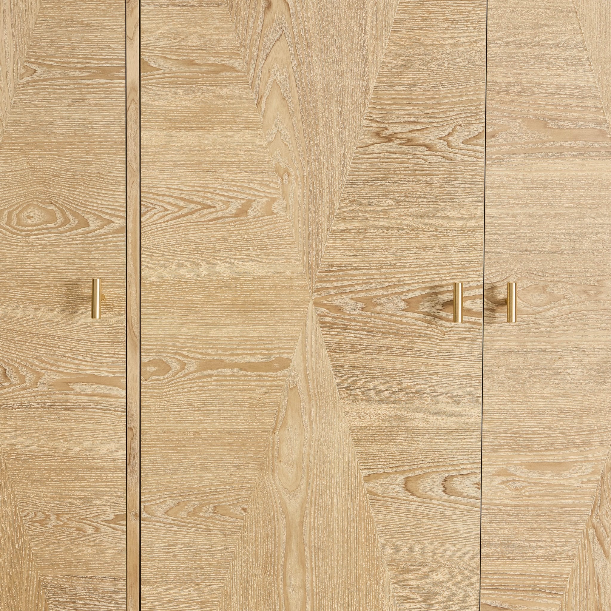 Dusklia - Brianna Concave 3 Door Wardrobe with Drawers - Light Wood