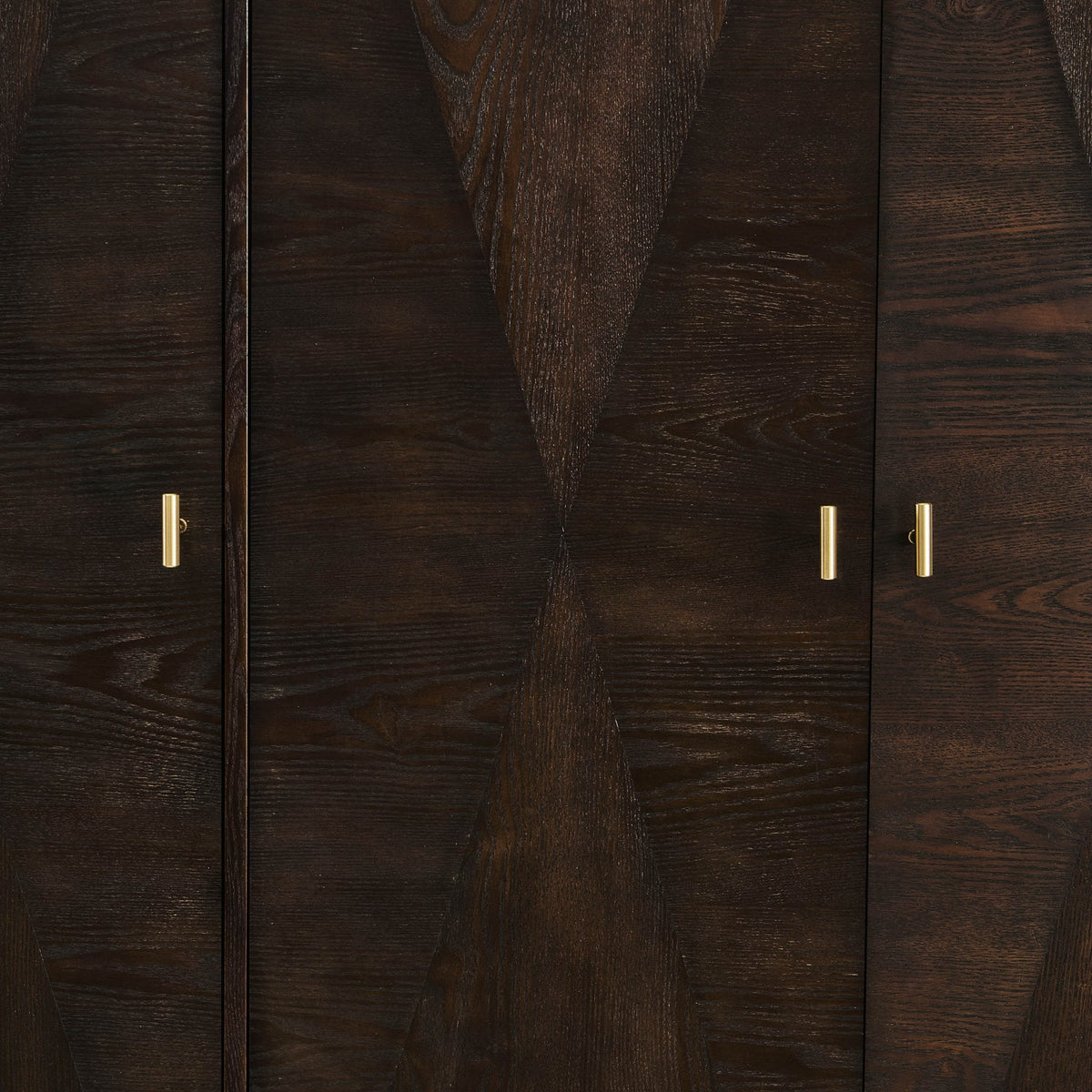 Dusklia - Brianna Concave 3 Door Wardrobe with Drawers - Walnut