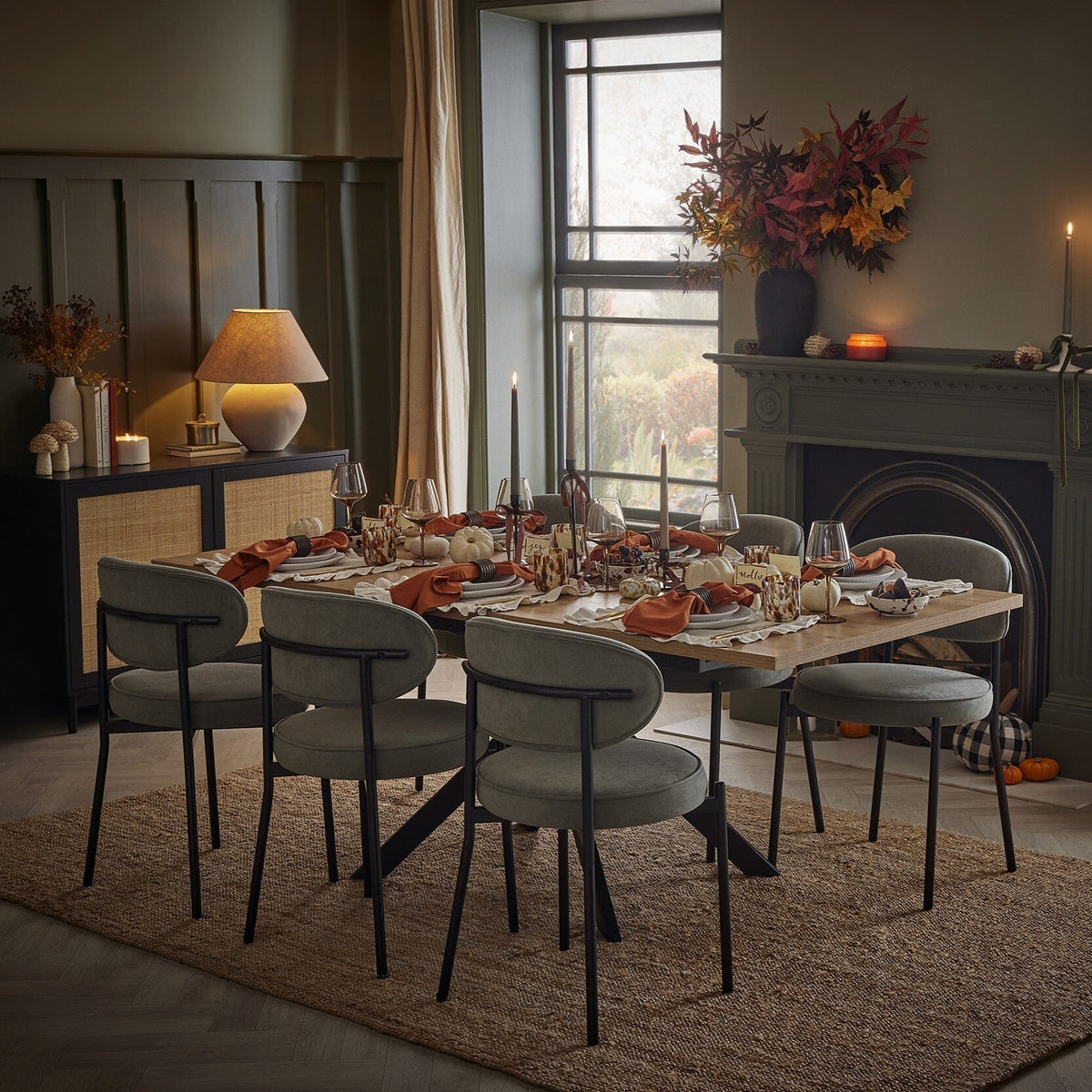 Dusklia - Brooke Rectangle Extendable 6-8 Seater Dining Table - Wood/Black