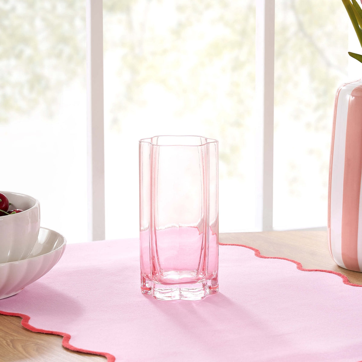 Dusklia - Brynn Scalloped Edge Glass Highballs - Set of 4 - Pink