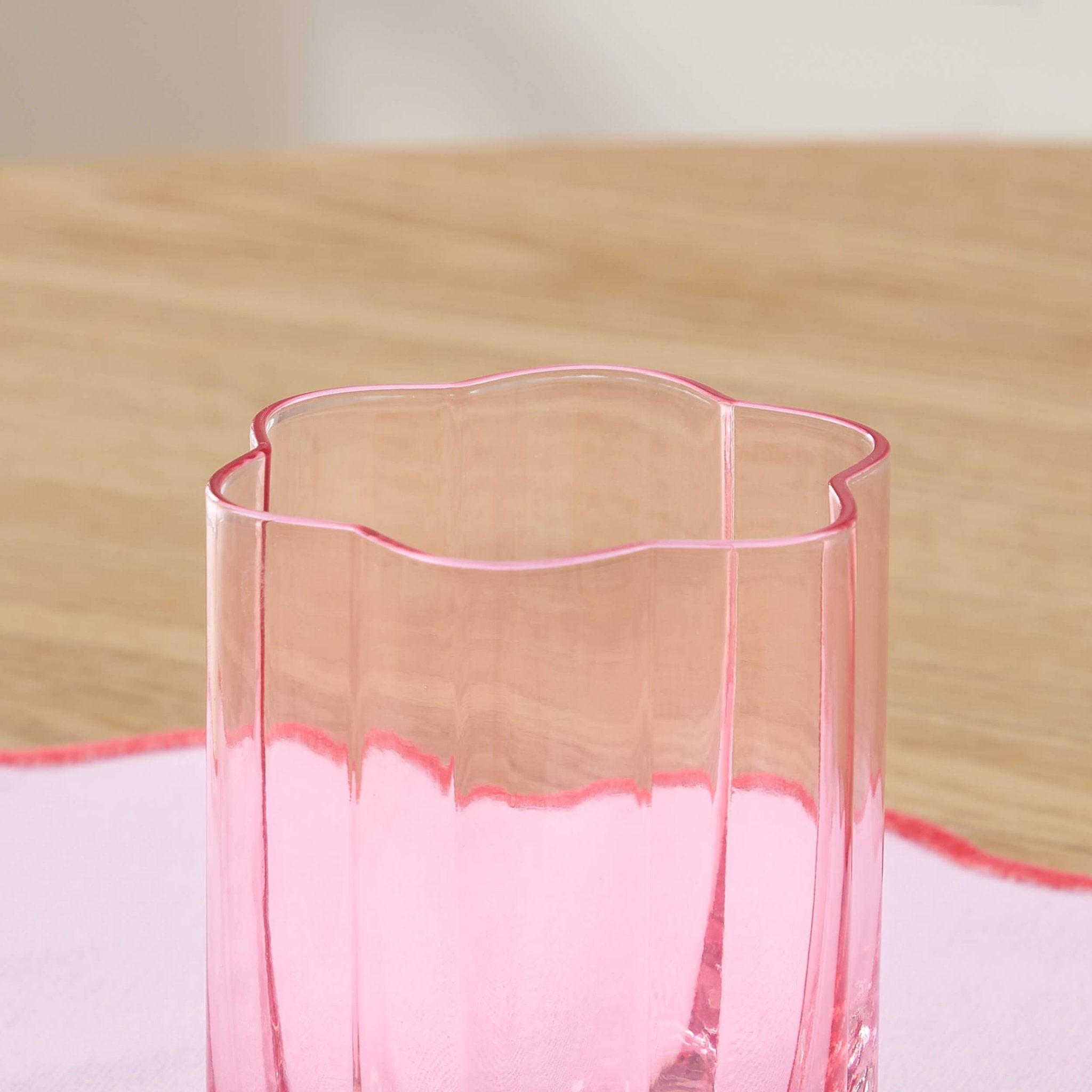 Dusklia - Brynn Scalloped Edge Glass Tumblers - Set of 4 - Pink