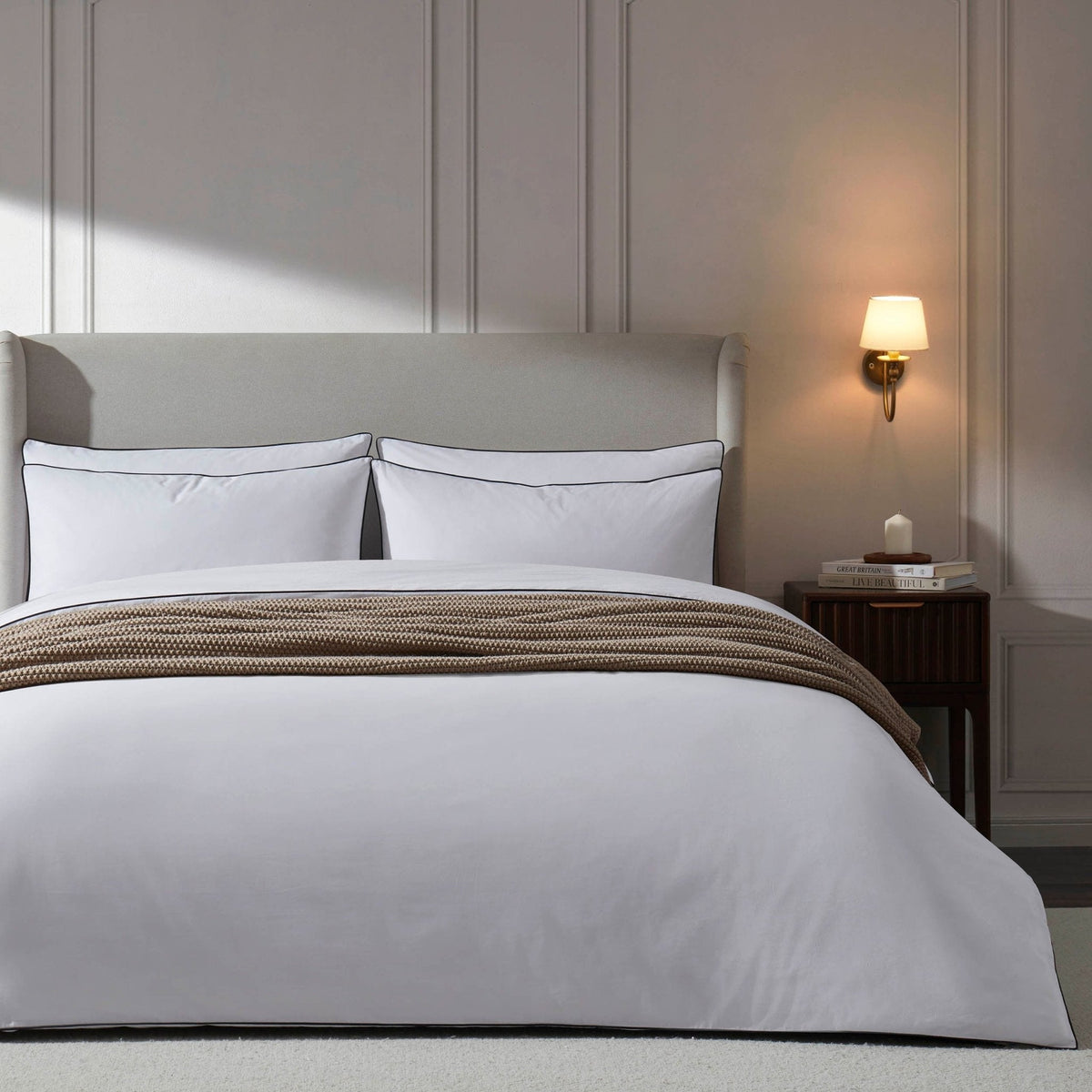 Dusklia - Cambridge 200 Thread Count Duvet Cover - Cotton - White/Black