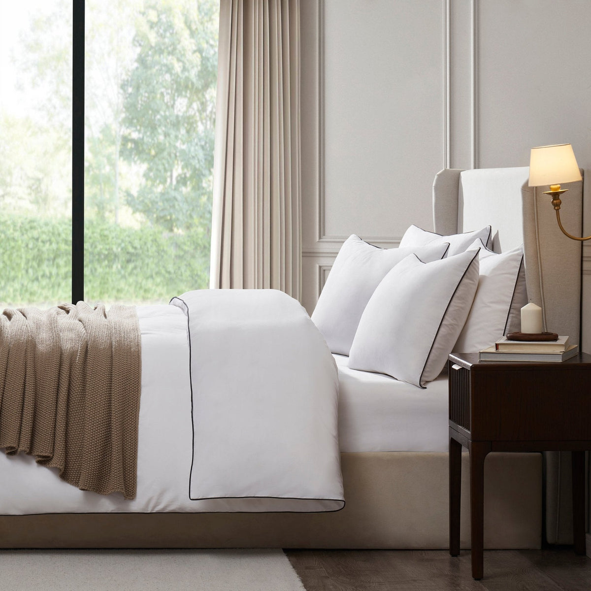 Dusklia - Cambridge 200 Thread Count Duvet Cover - Cotton - White/Black