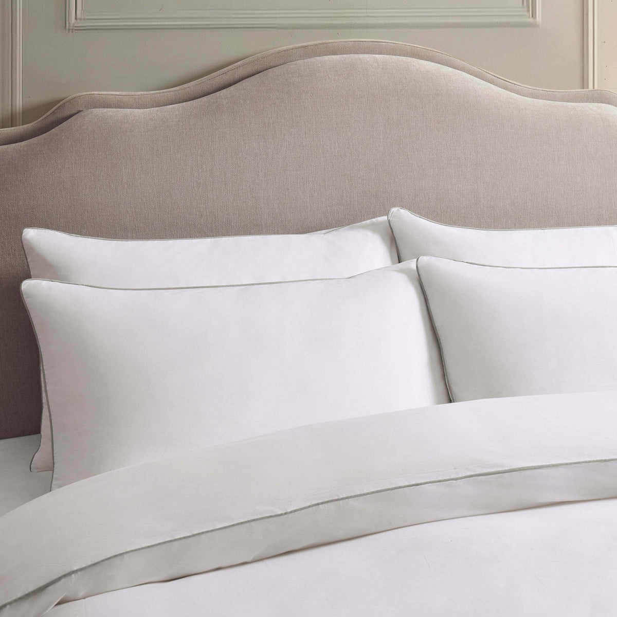 Dusklia - Cambridge 200 Thread Count Duvet Cover - Cotton - White/Grey