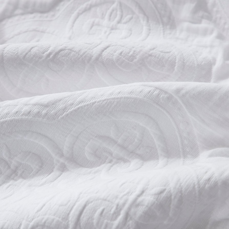 Dusklia - Cannes Matelassé Bedspread - White