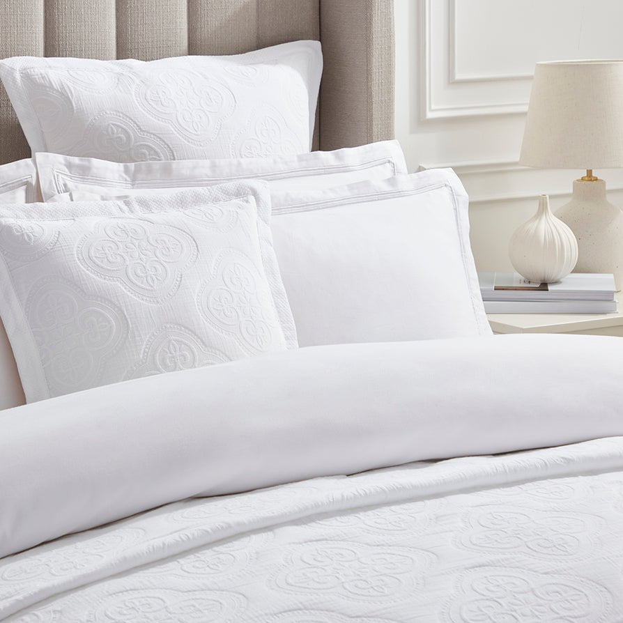 Dusklia - Cannes Matelassé Bedspread - White