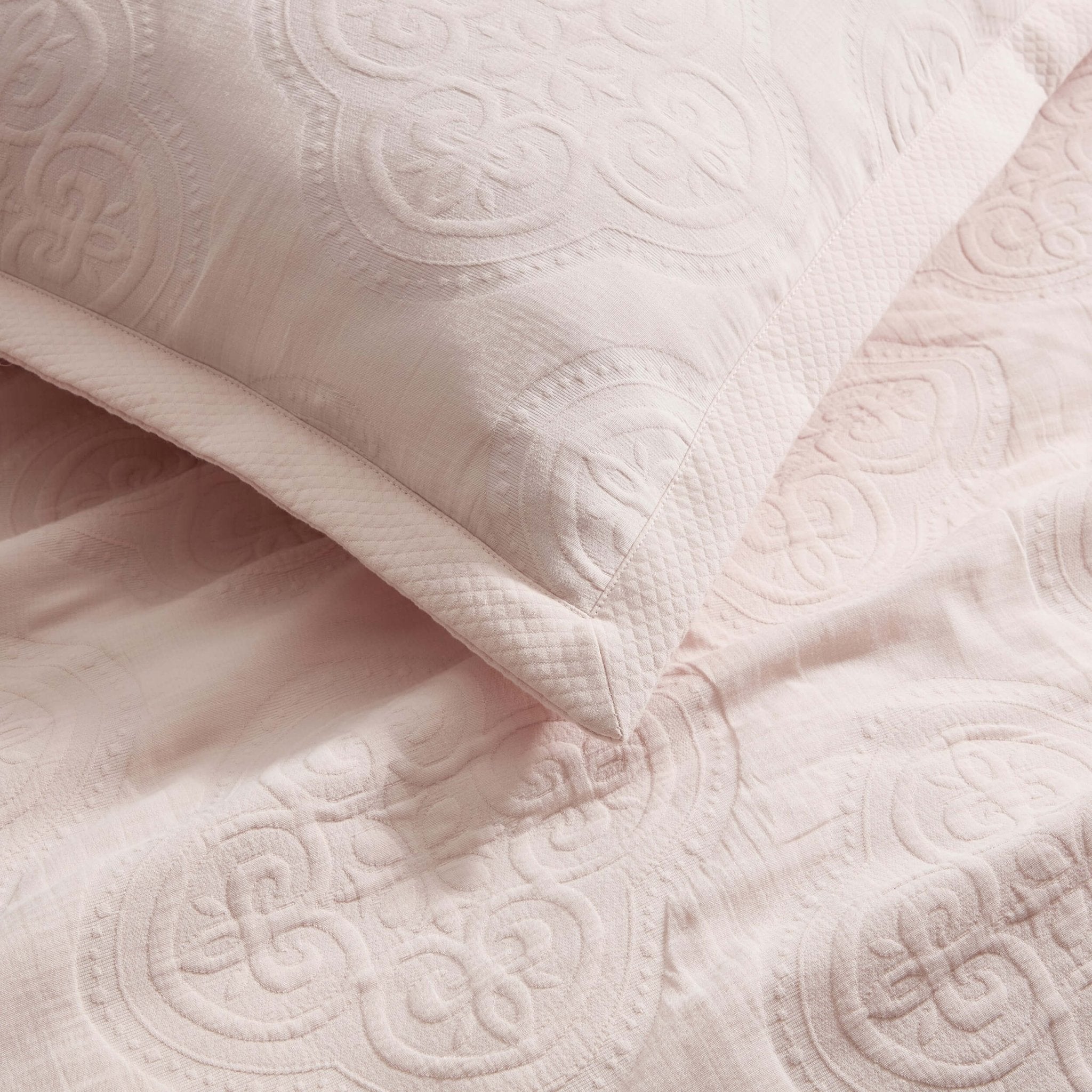 Dusklia - Cannes Matelassé Cushion Cover - Ballet Slipper