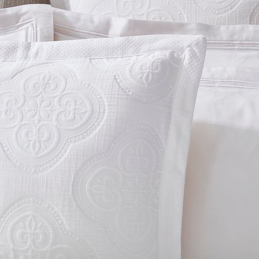 Dusklia - Cannes Matelassé Cushion Cover - White