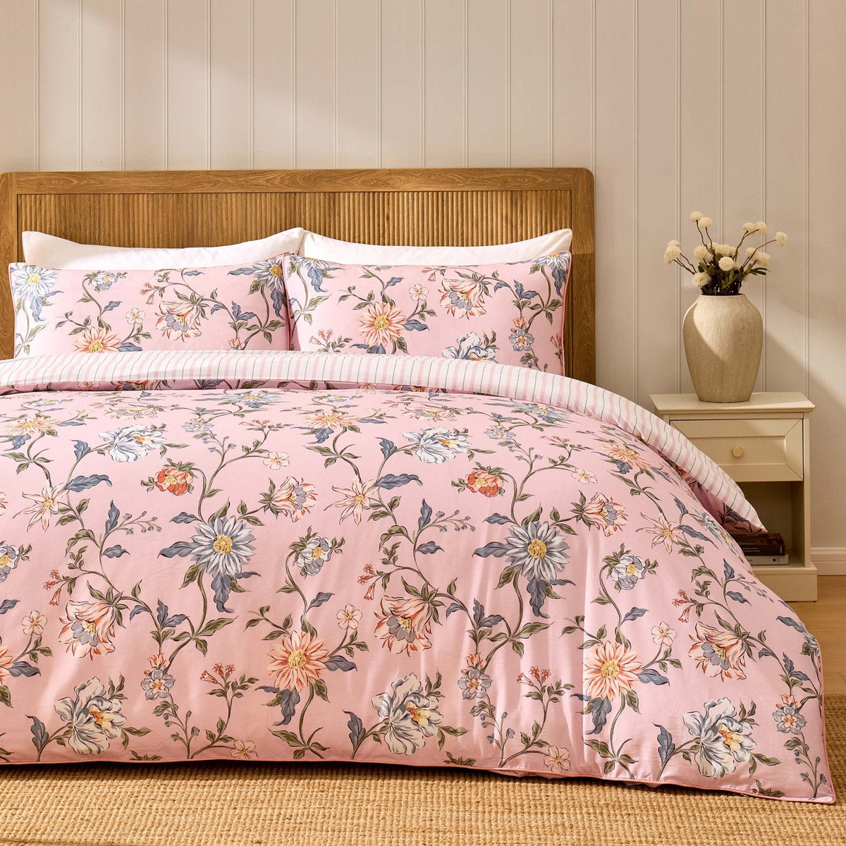 Dusklia - Celeste 300 Thread Count 100% Cotton Floral Duvet Cover & Pillowcase Set - Pink