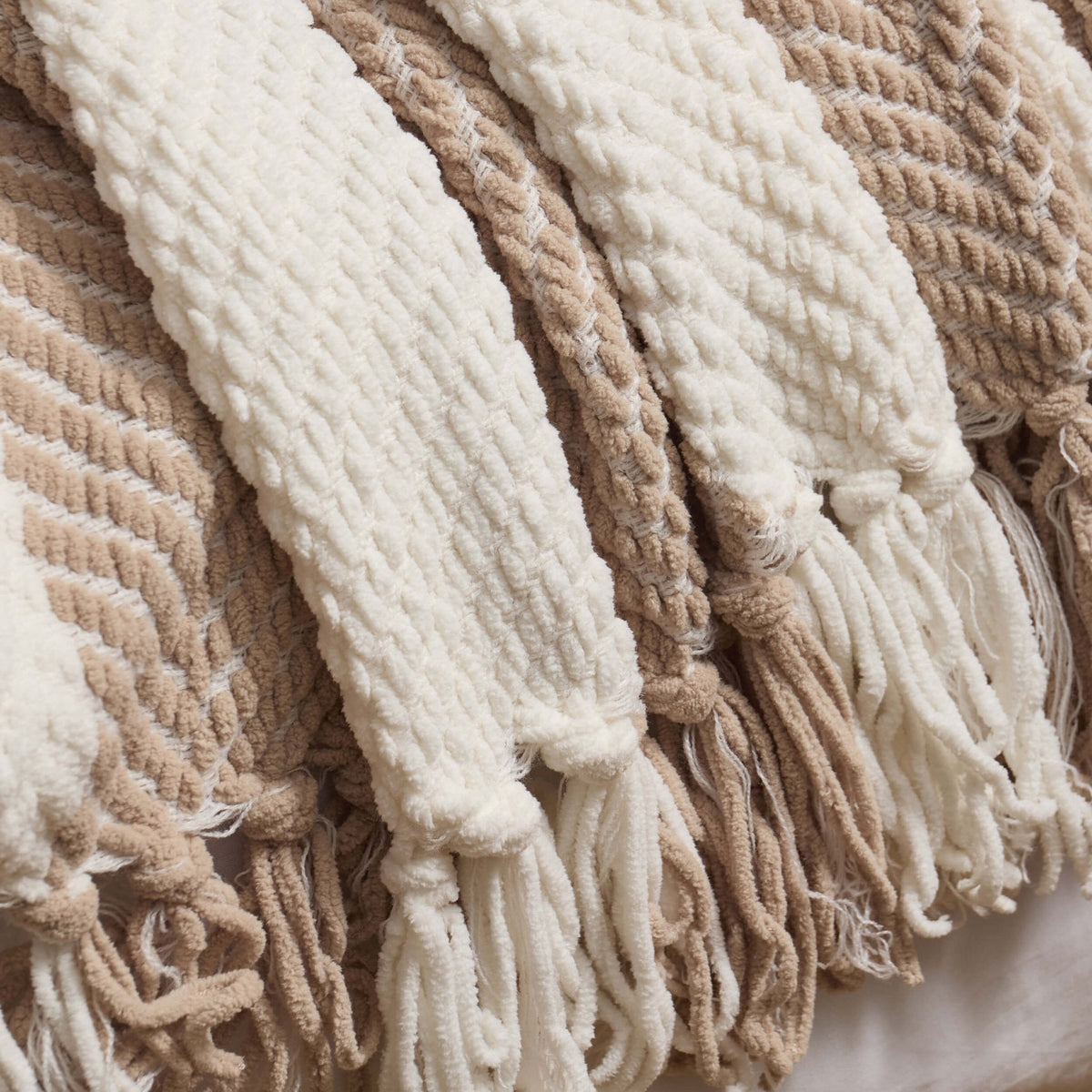 Dusklia - Chenille Stripe Tassel Herringbone Sofa Throw - Oatmeal/White