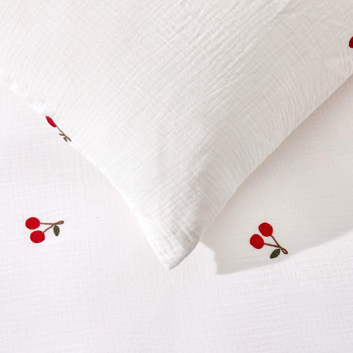 Dusklia - Cherry Embroidery Cotton Muslin Duvet Cover & Pillowcase Set - White