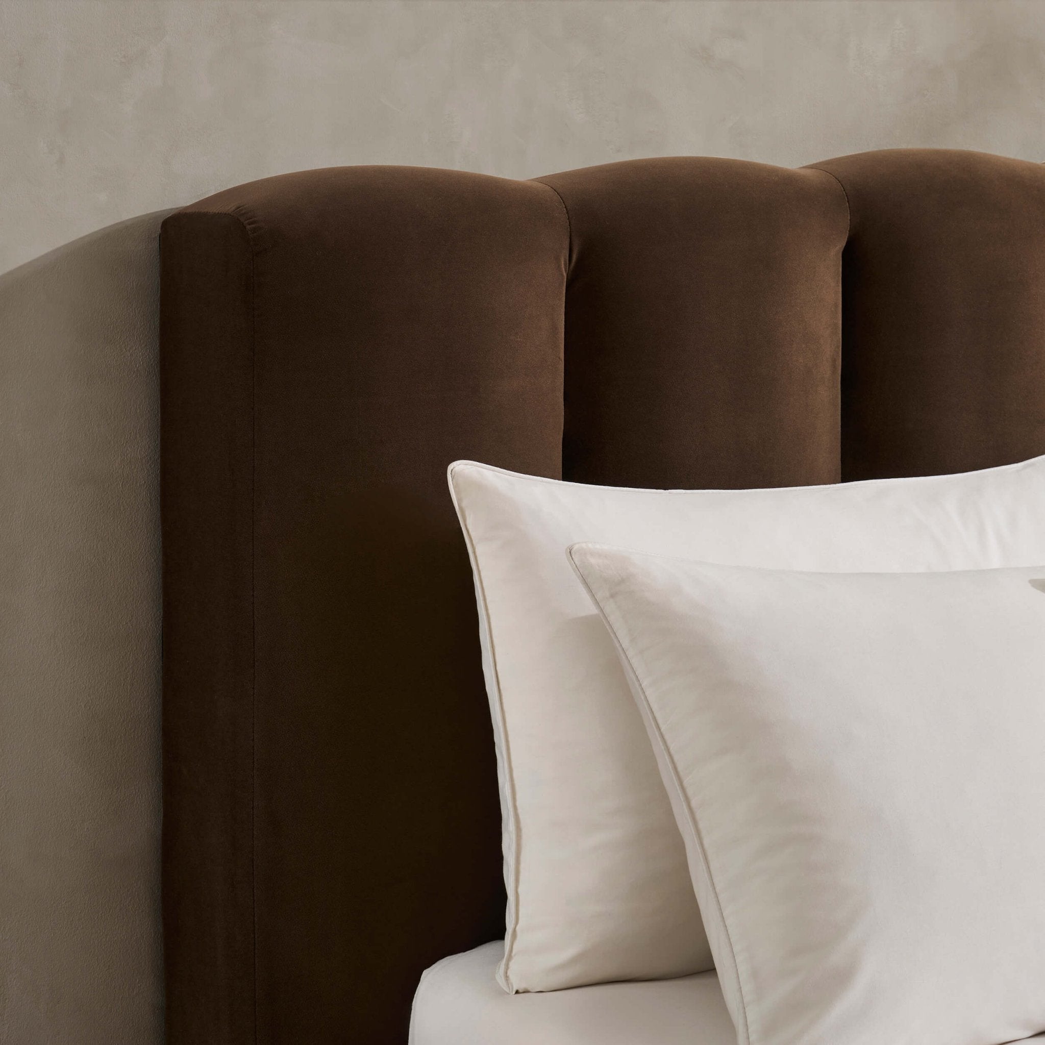 Dusklia - Cheshire Ottoman Storage Bed - Cappuccino