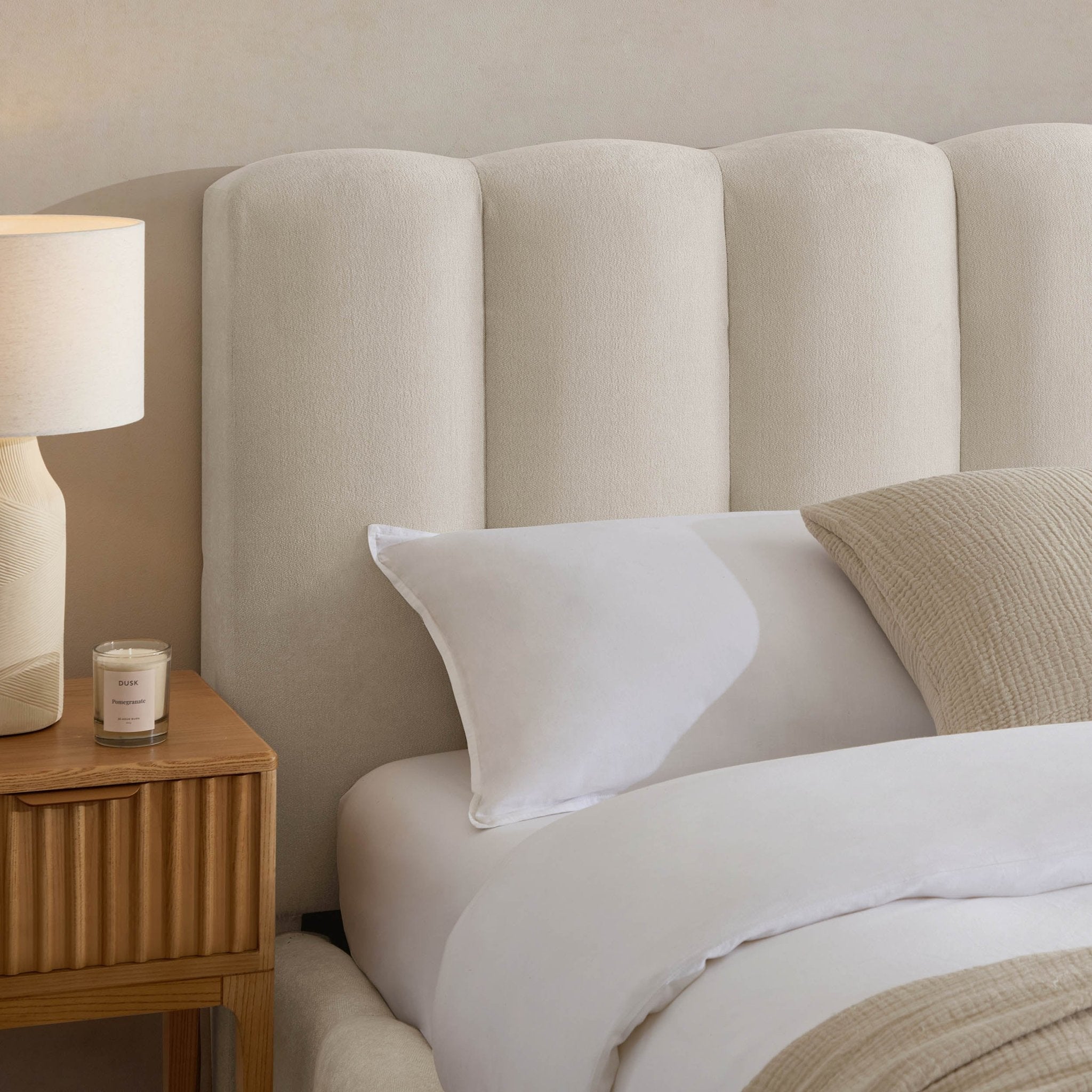 Dusklia - Cheshire Ottoman Storage Bed - Ivory