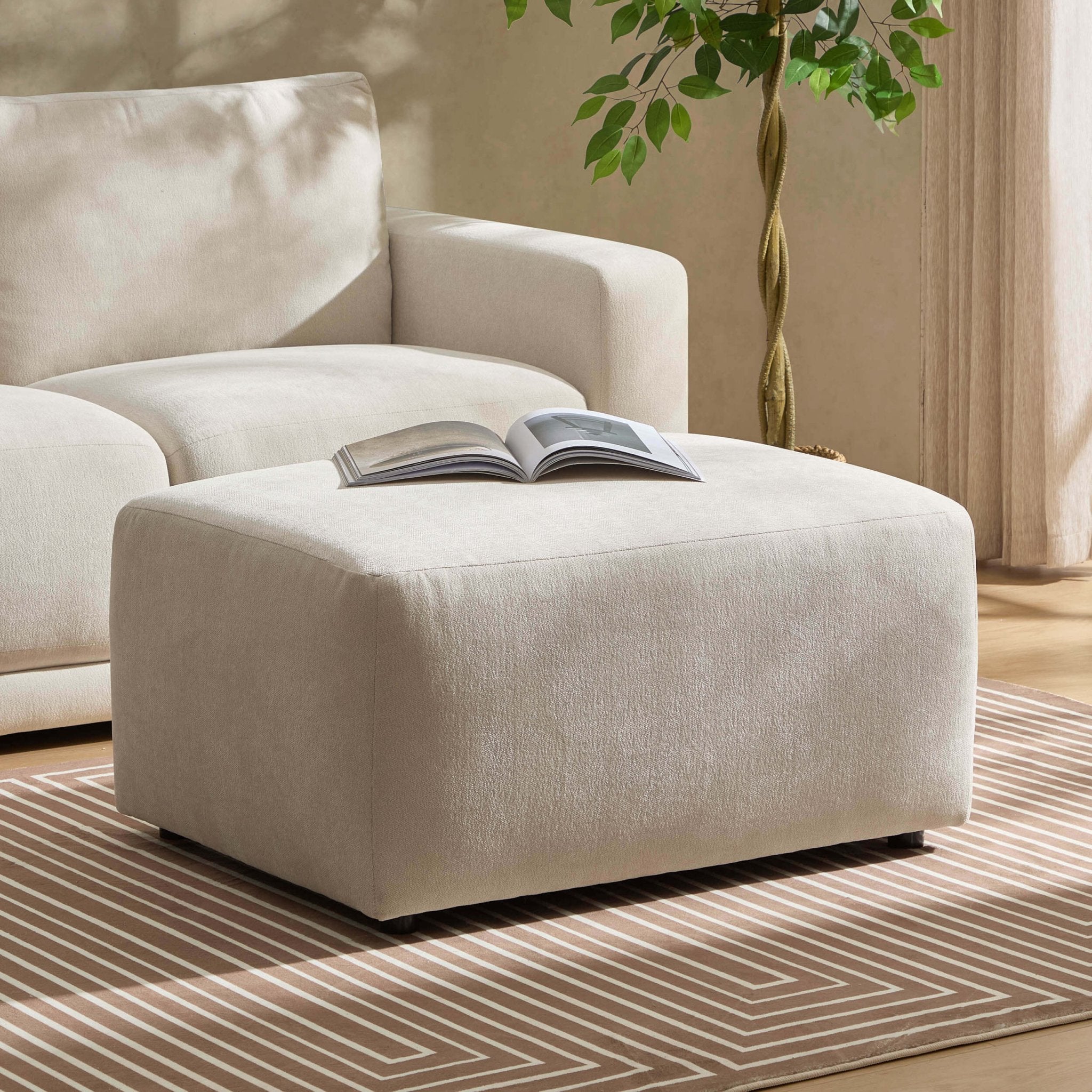 Dusklia - Chicago Pouffe - Chenille Ivory
