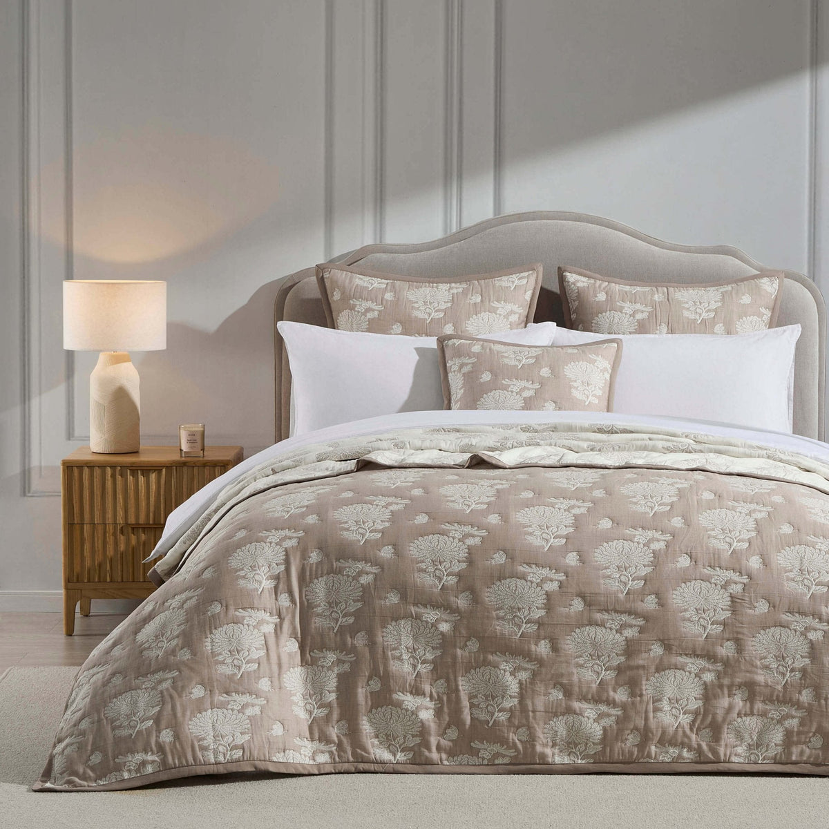Dusklia - Wiltshire Chenille Ottoman Storage Bed - Light Grey