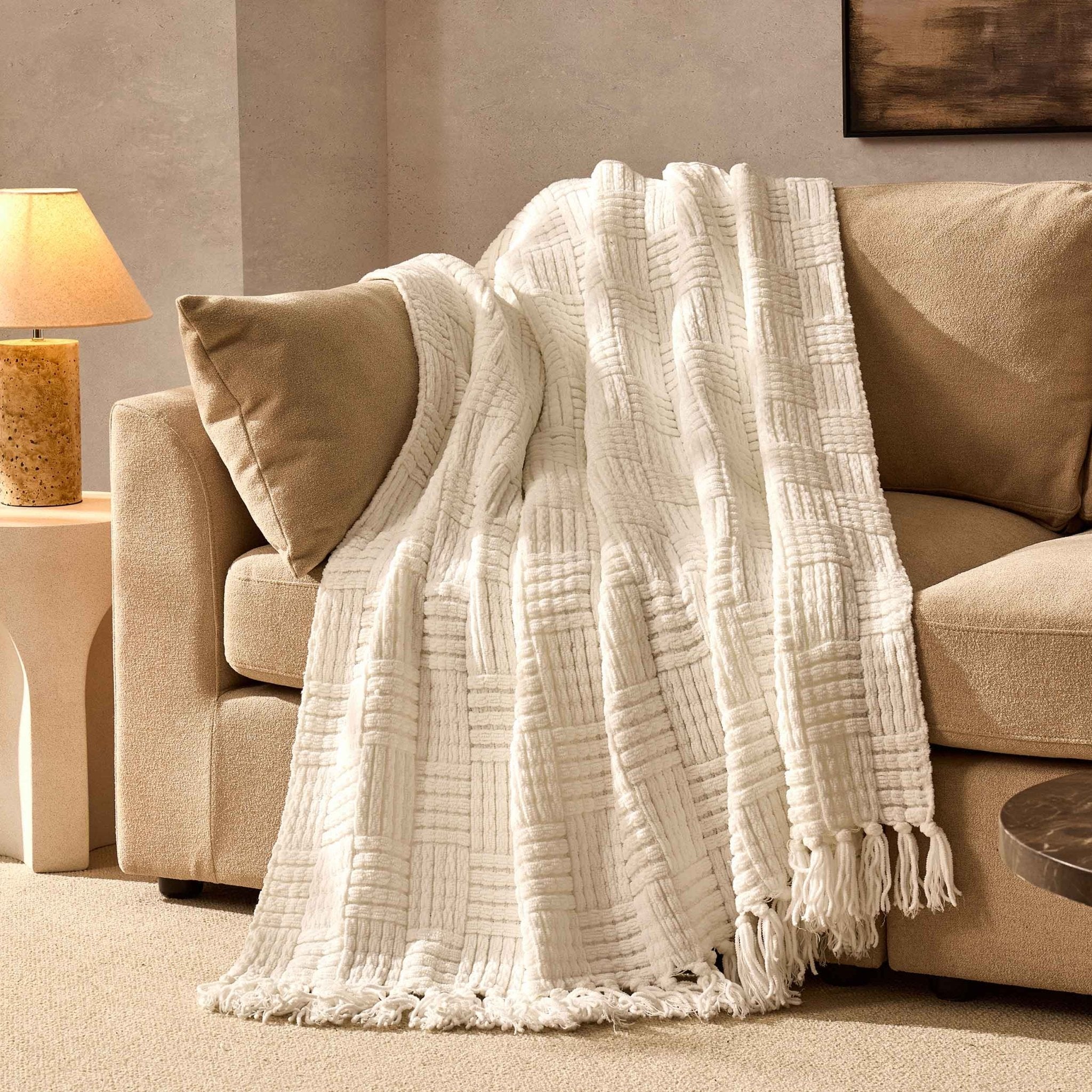 Dusklia - Chunky Chenille Sofa Throw - White