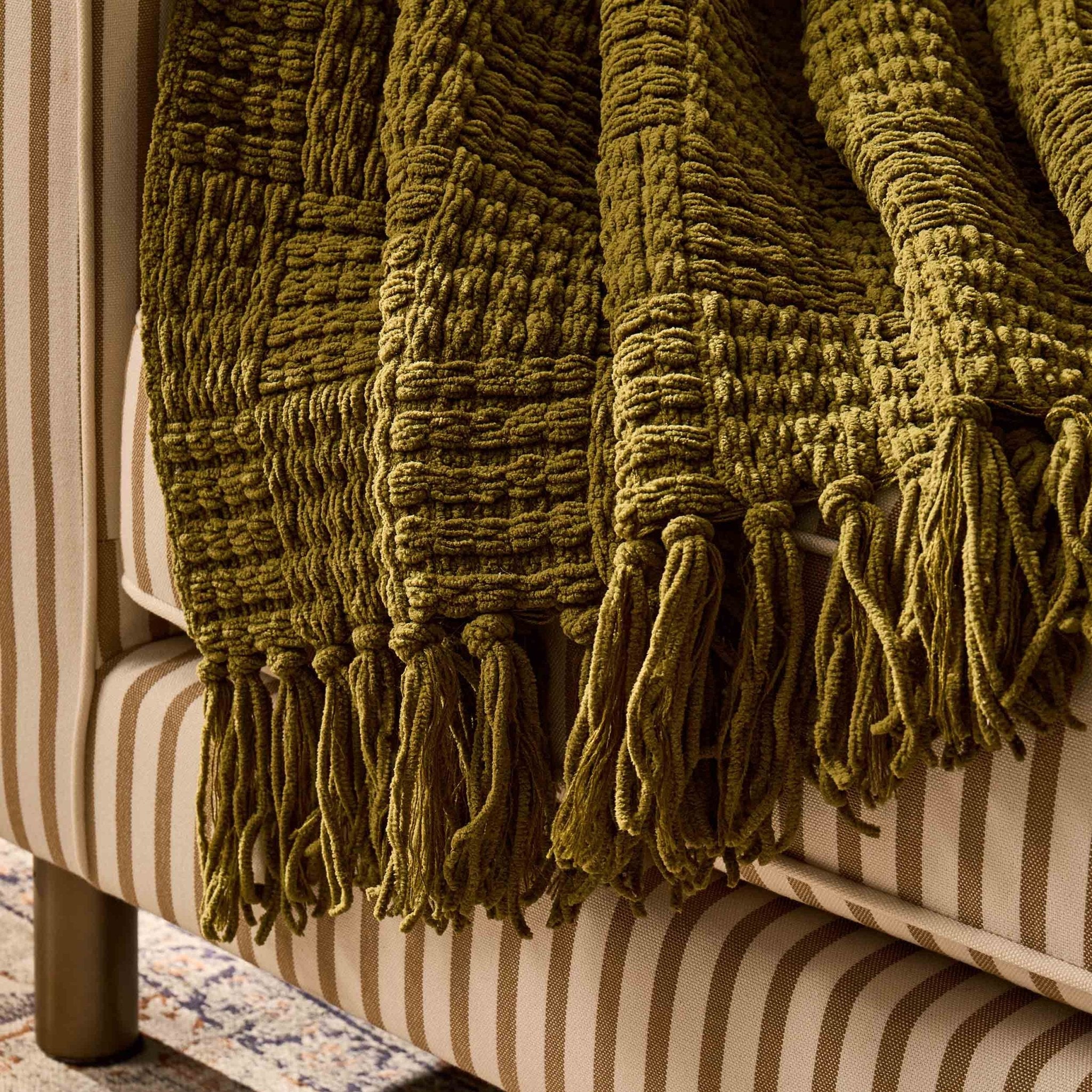 Dusklia - Chunky Chenille Throw - Olive Green