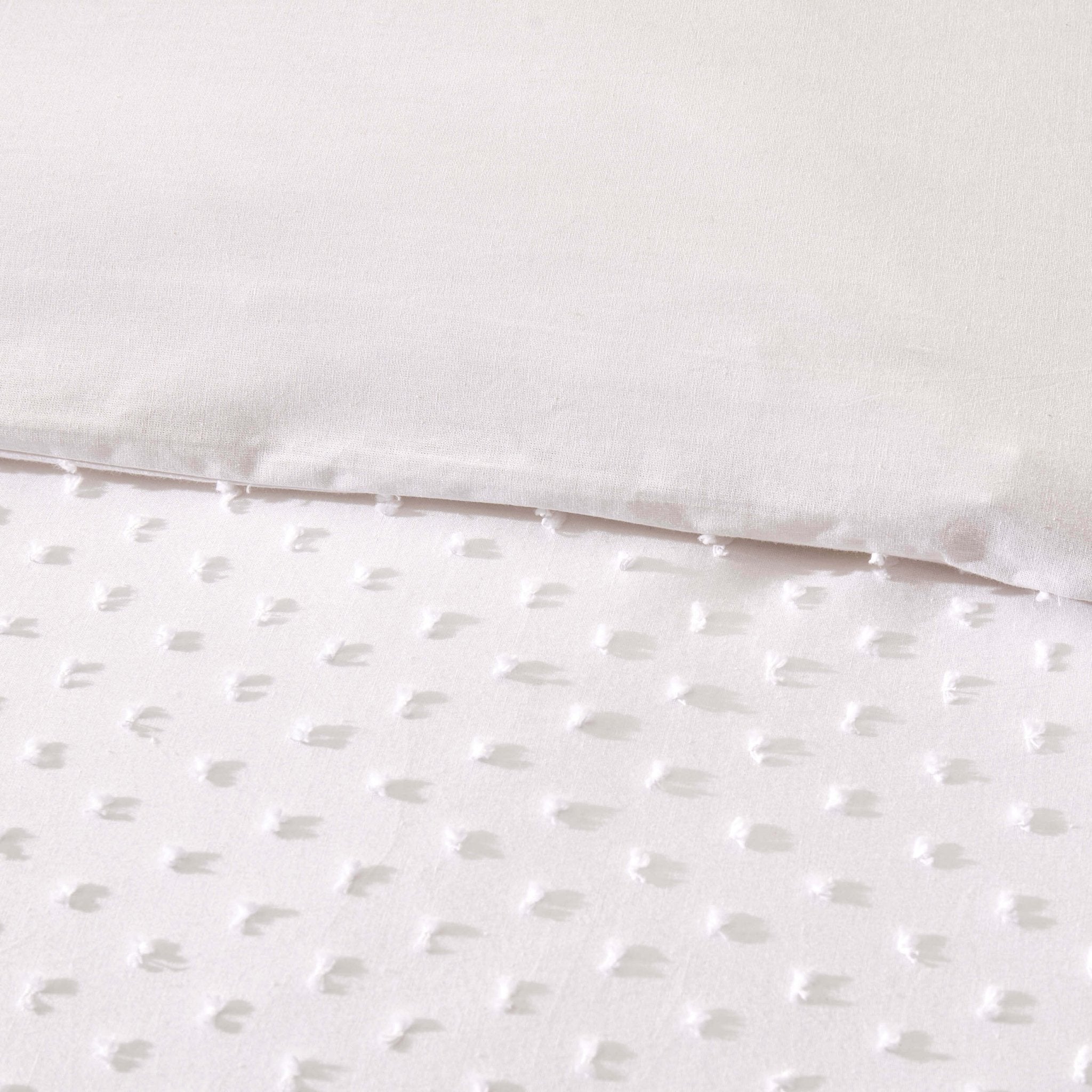 Dusklia - Clipped Jacquard Dobby 100% Cotton Duvet Cover & Pillowcase Set - White