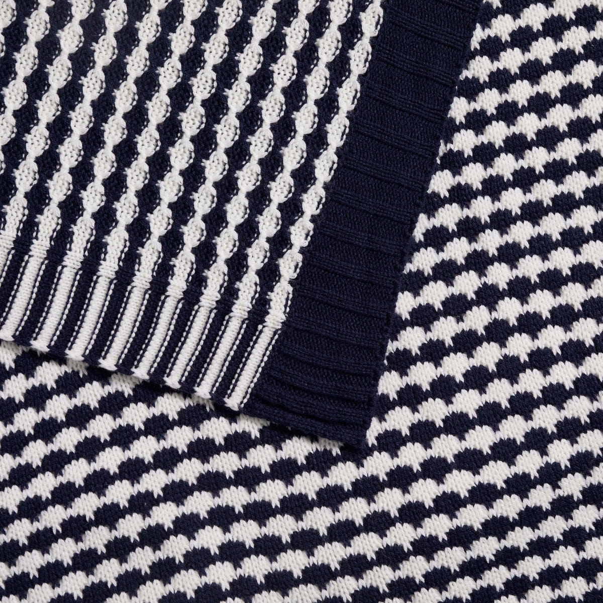 Dusklia - Contrast Pattern Knit Throw - Midnight