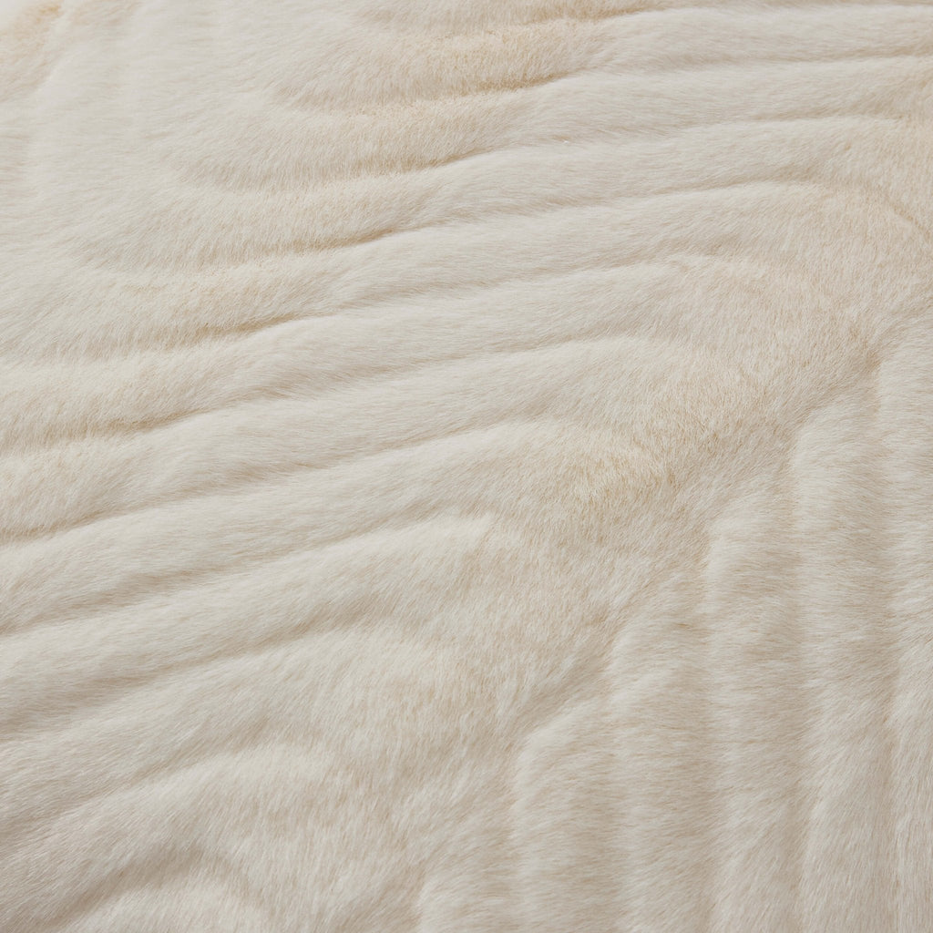 Dusklia - Curved Pattern Ribbed Faux Fur Cushion Cover - Cream