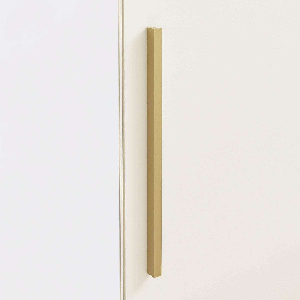 Dusklia - Darcey 3 Door Wardrobe - Cream