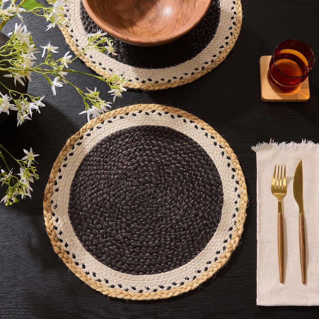 Dusklia - Della Jute Circle Set of 4 Placemats - Black/ Natural