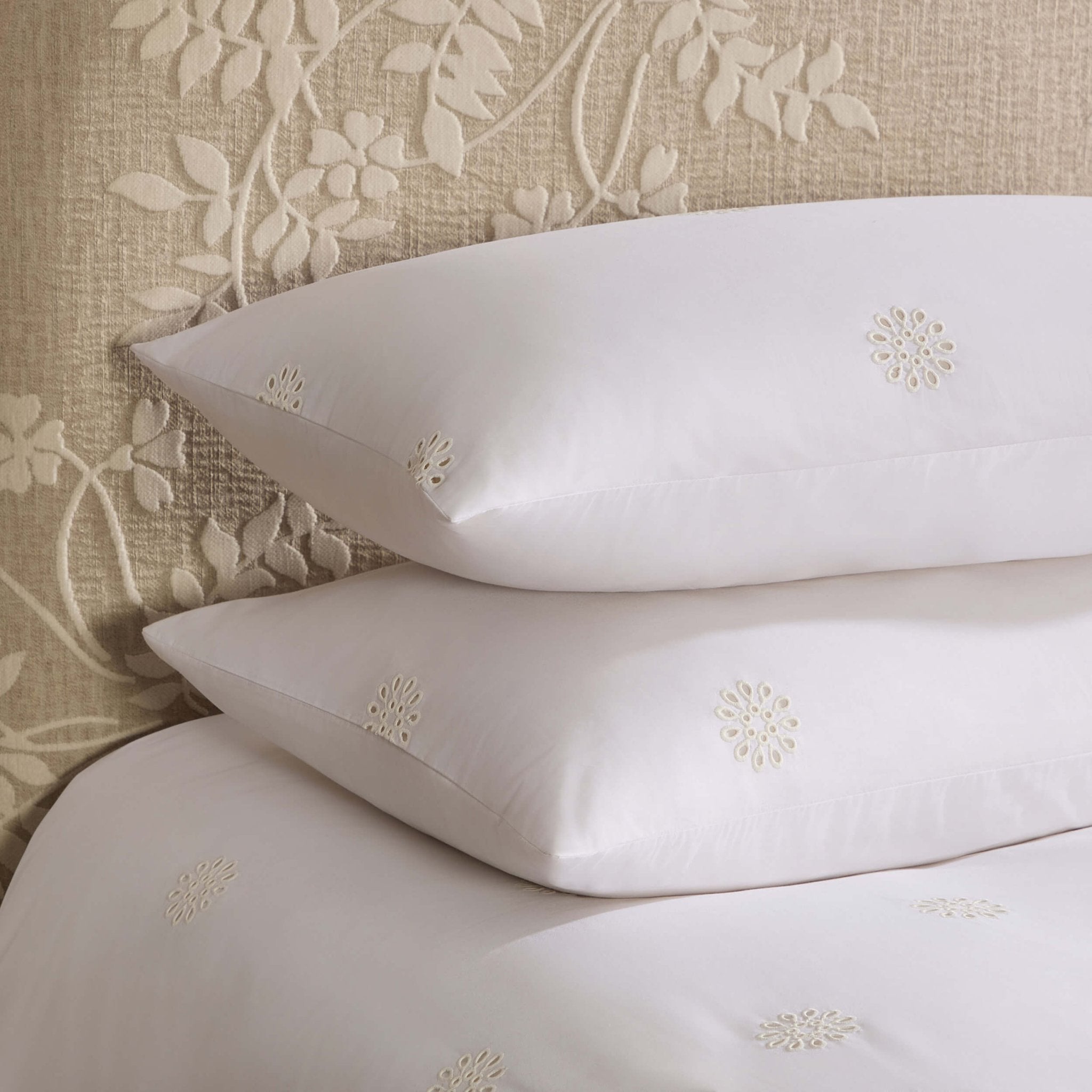 Dusklia - Emily 100% Cotton Broderie Anglaise Duvet Cover & Pillowcase Set - White