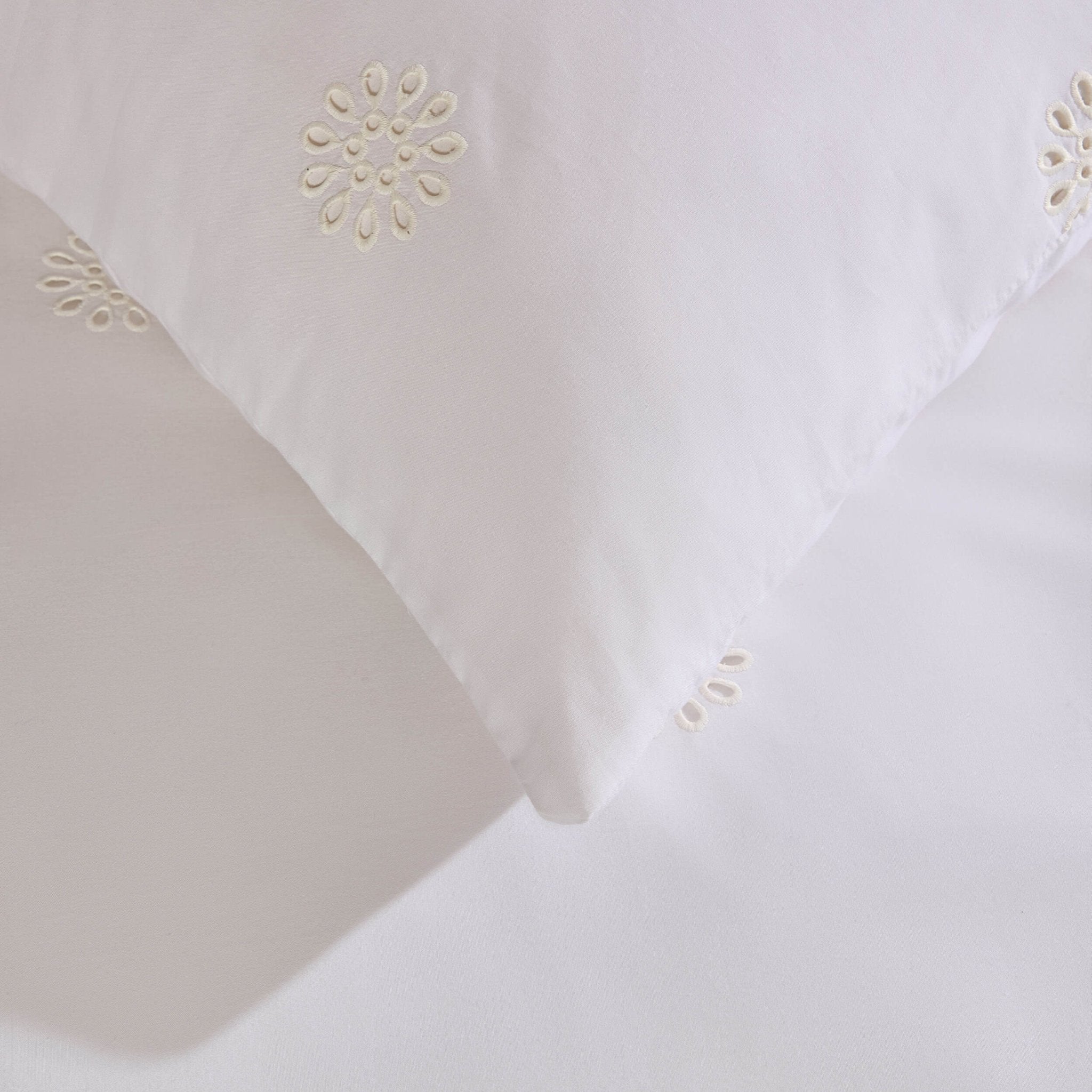 Dusklia - Emily 100% Cotton Broderie Anglaise Duvet Cover & Pillowcase Set - White