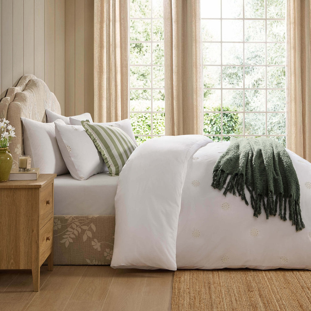 Dusklia - Emily 100% Cotton Broderie Anglaise Duvet Cover & Pillowcase Set - White