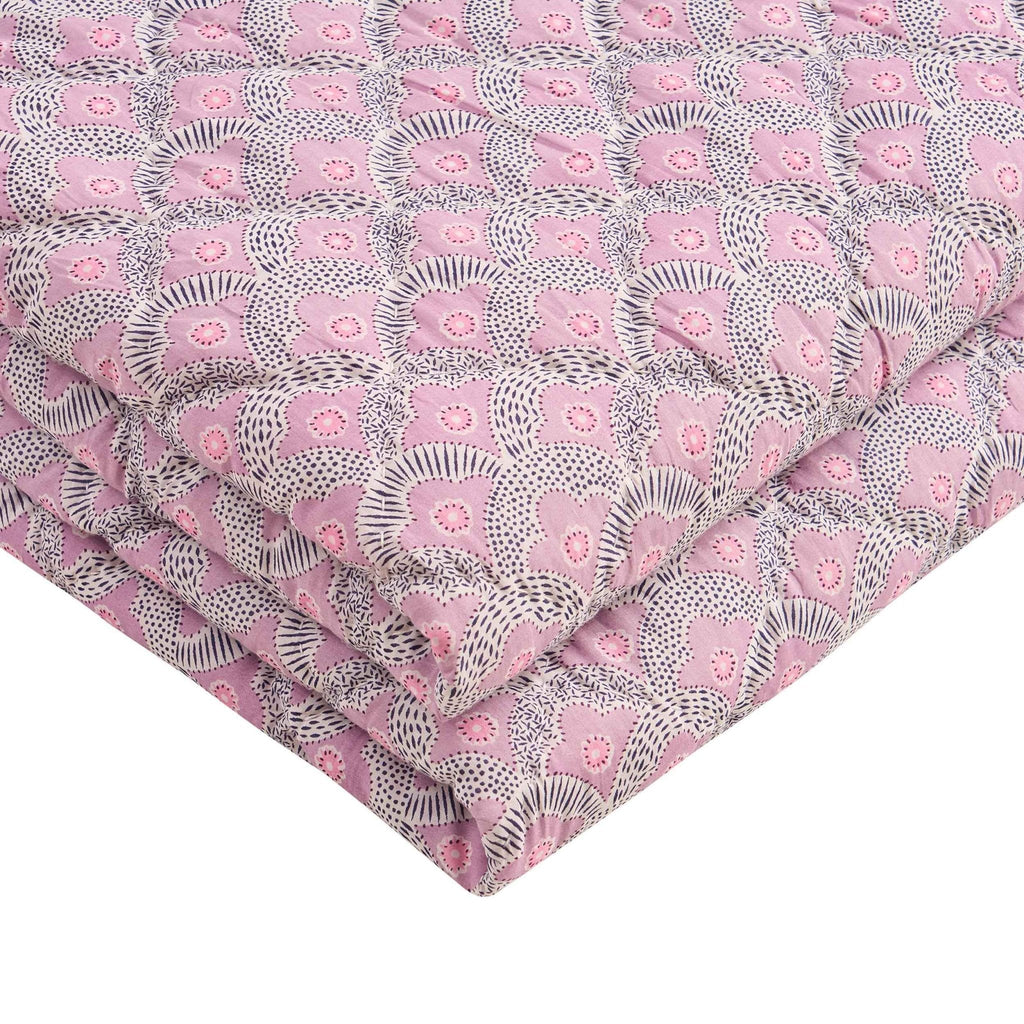 Dusklia - Esme 100% Cotton Printed Scallop Reversible Bedspread - Pink
