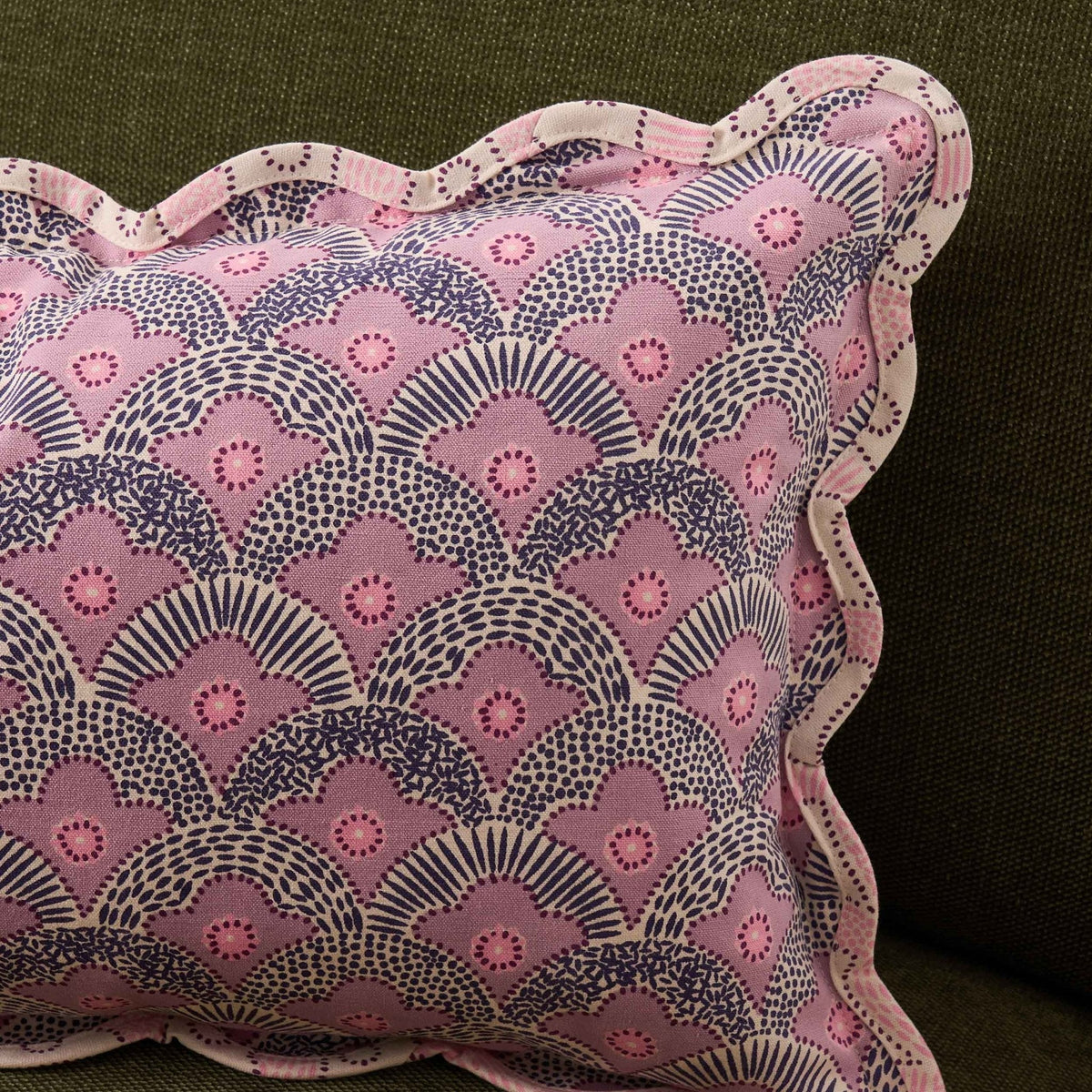 Dusklia - Esme 100% Cotton Printed Scallop Reversible Sofa Cushion Cover - Pink