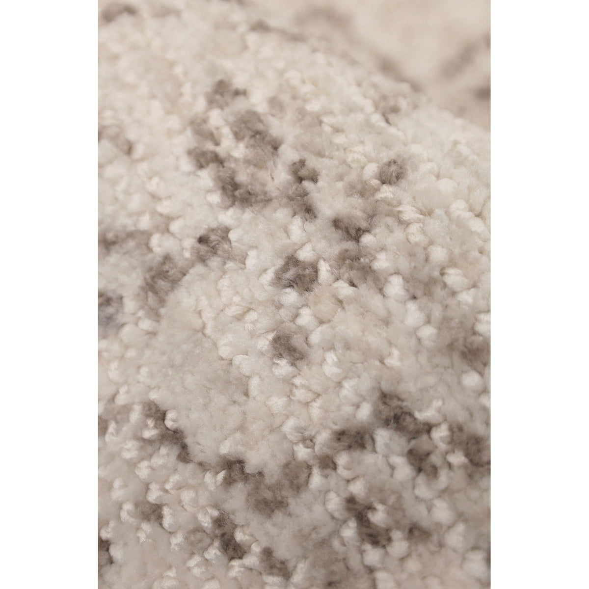 Dusklia - Ezra Traditional Tufted Edge Rug - Natural