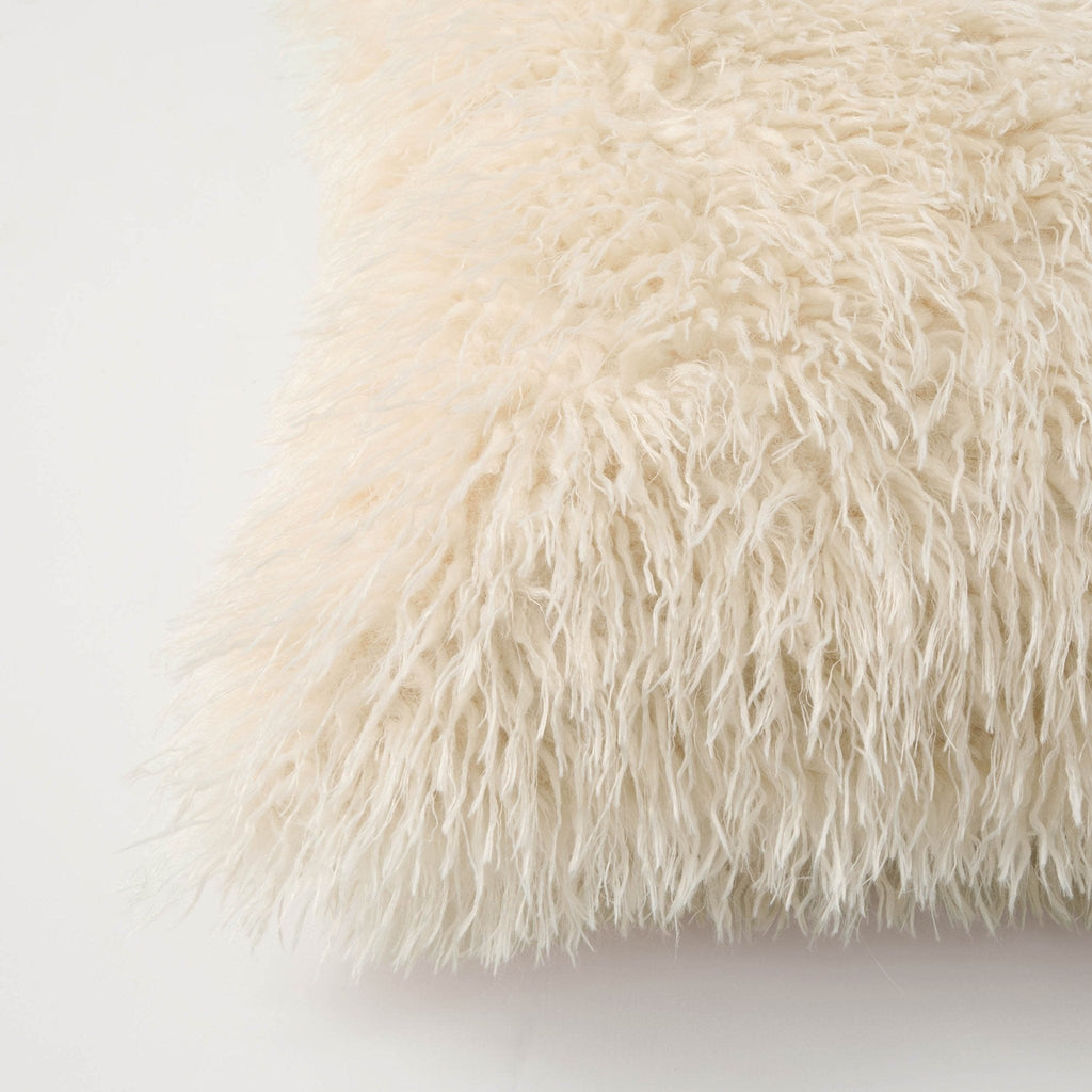 Housse de coussin en fausse fourrure imitation peau de mouton - Blanc cassé