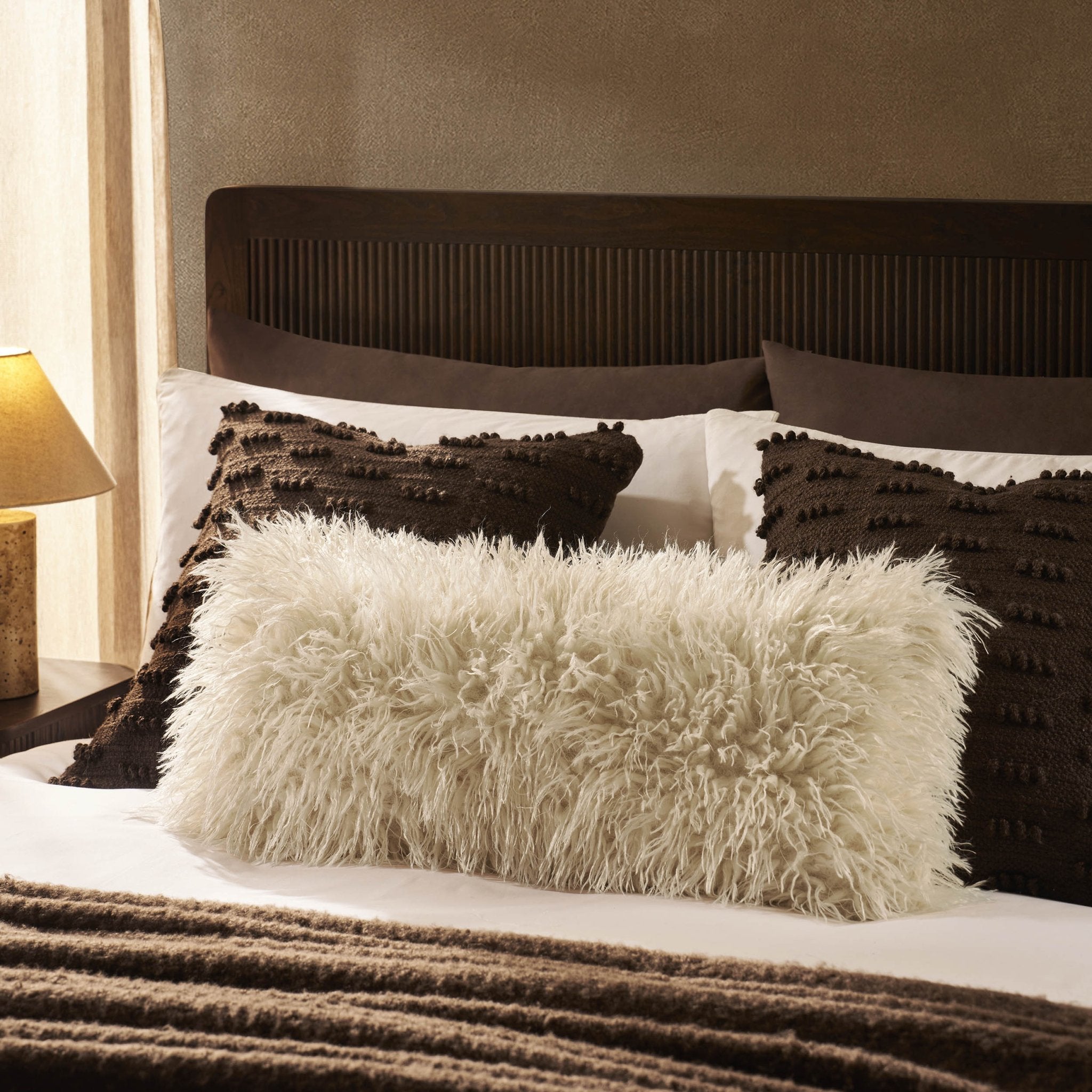Housse de coussin en fausse fourrure imitation peau de mouton - Blanc cassé